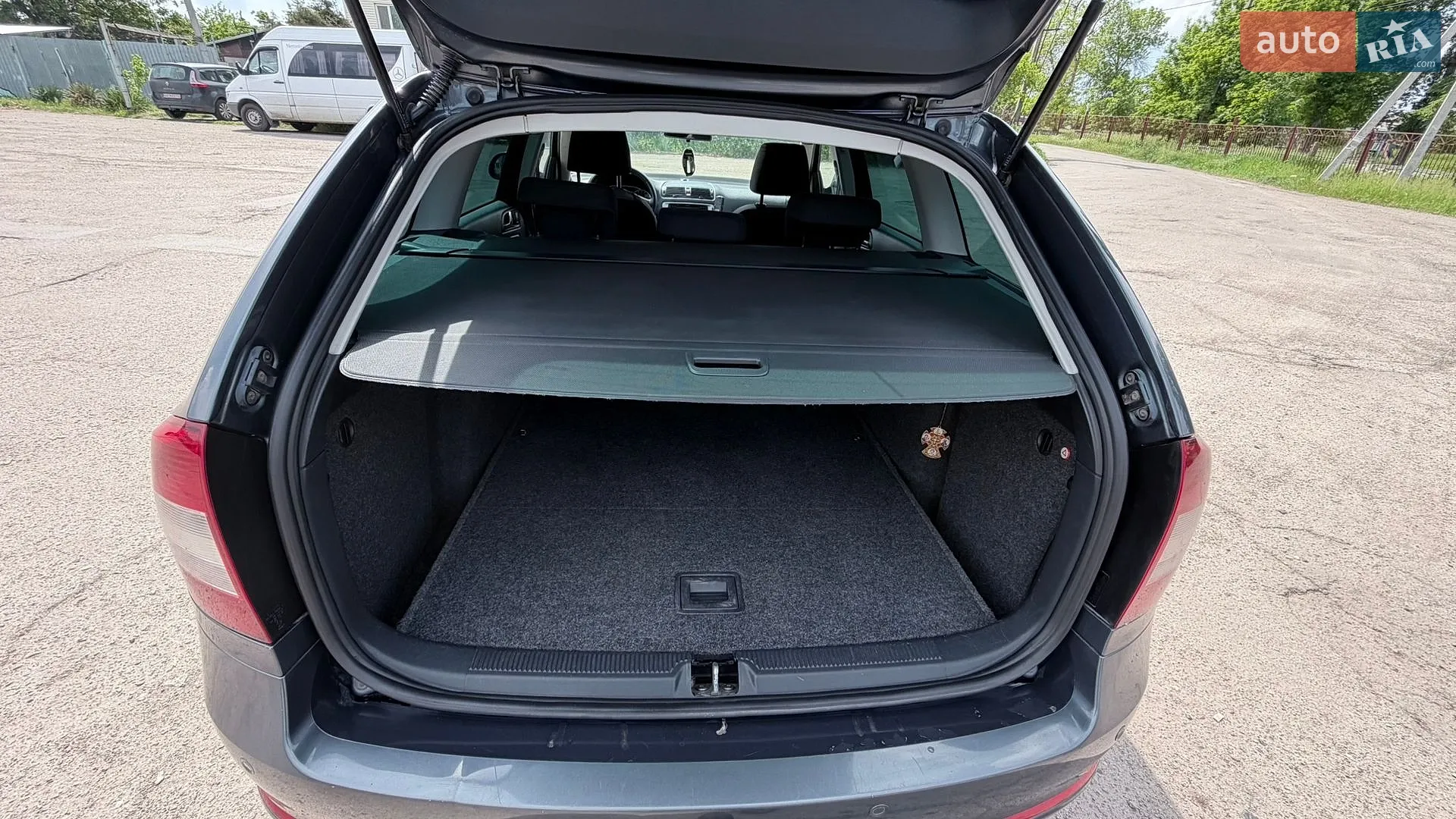 2010 Skoda Octavia - мініатюра 16