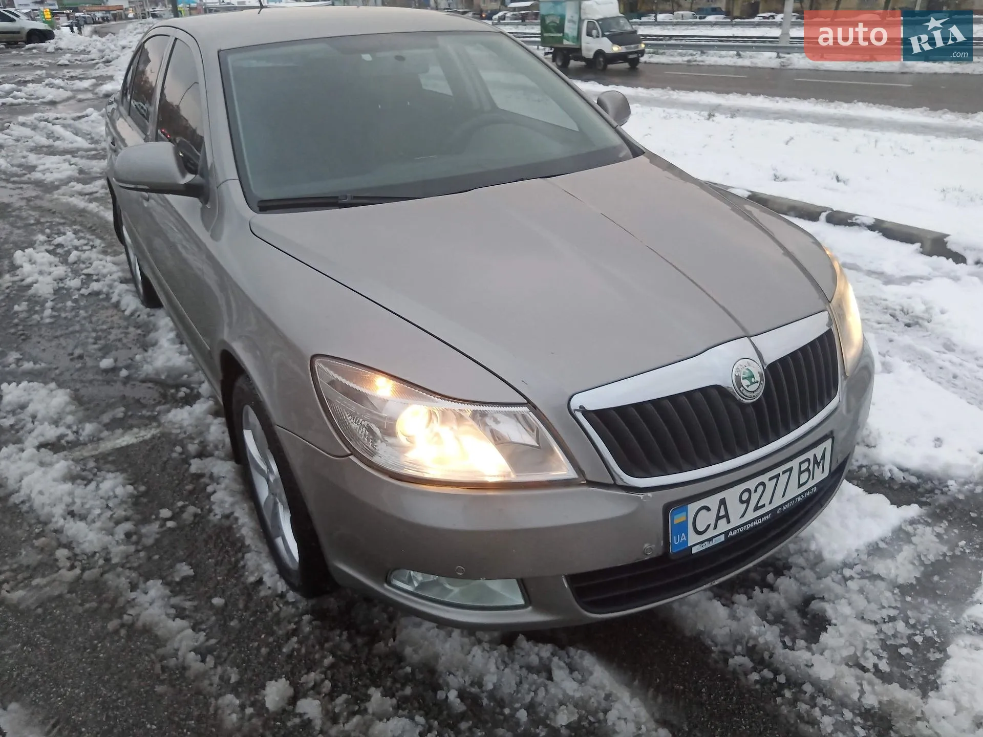 2010 Skoda Octavia - мініатюра 2