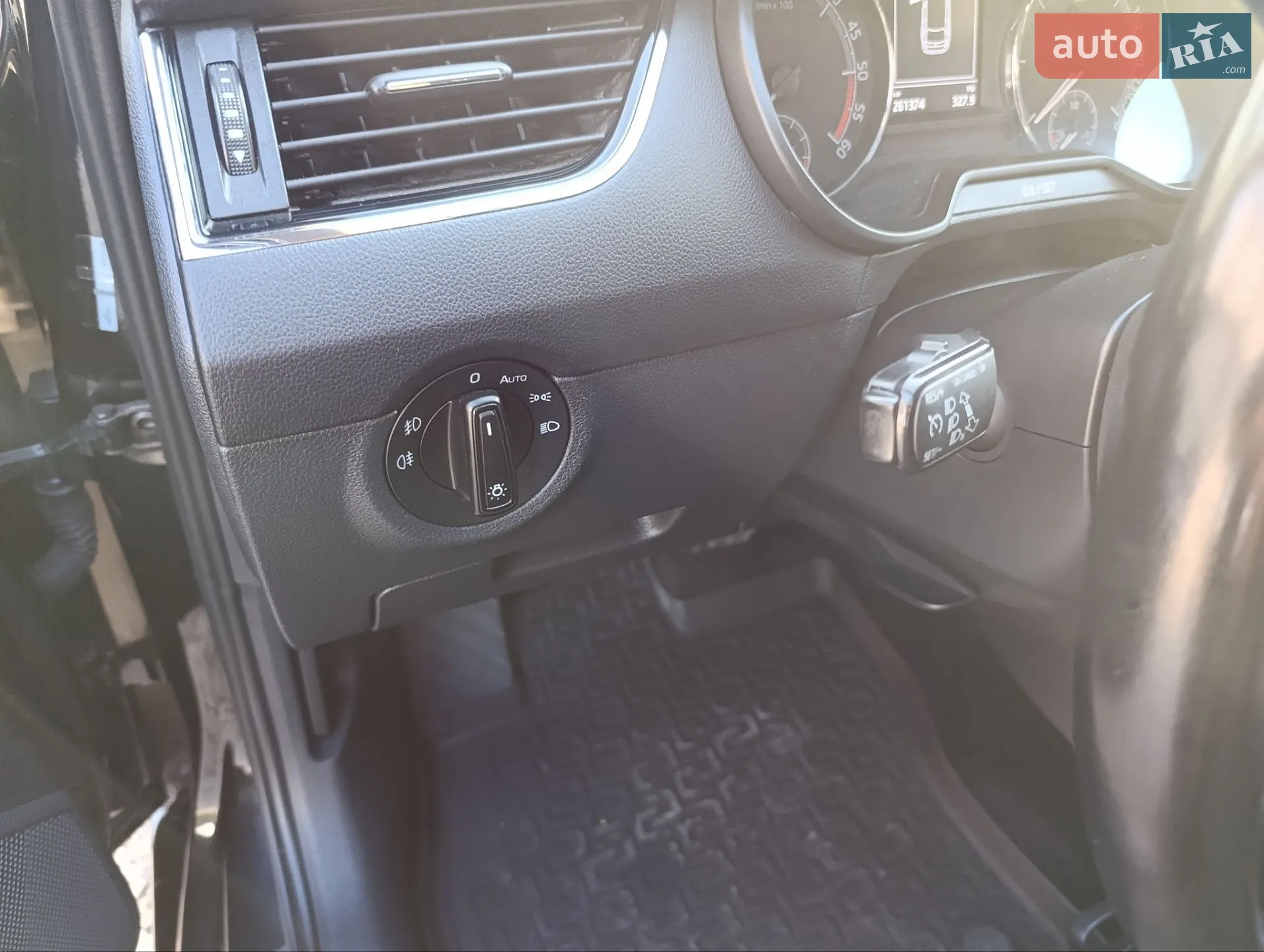 2017 Skoda Octavia - мініатюра 38