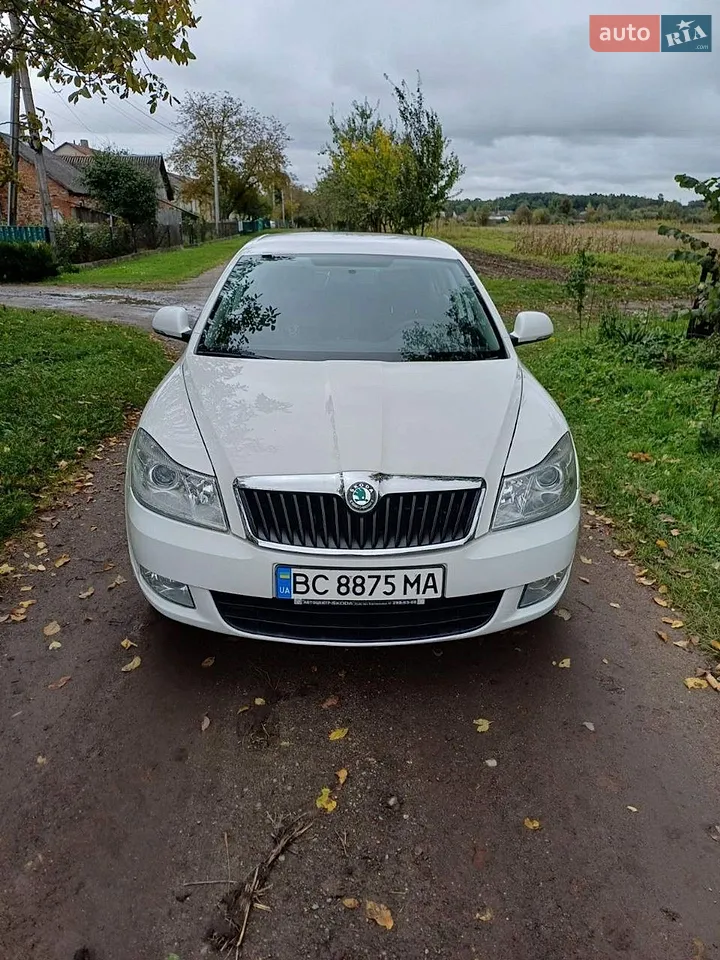 2010 Skoda Octavia - мініатюра 8