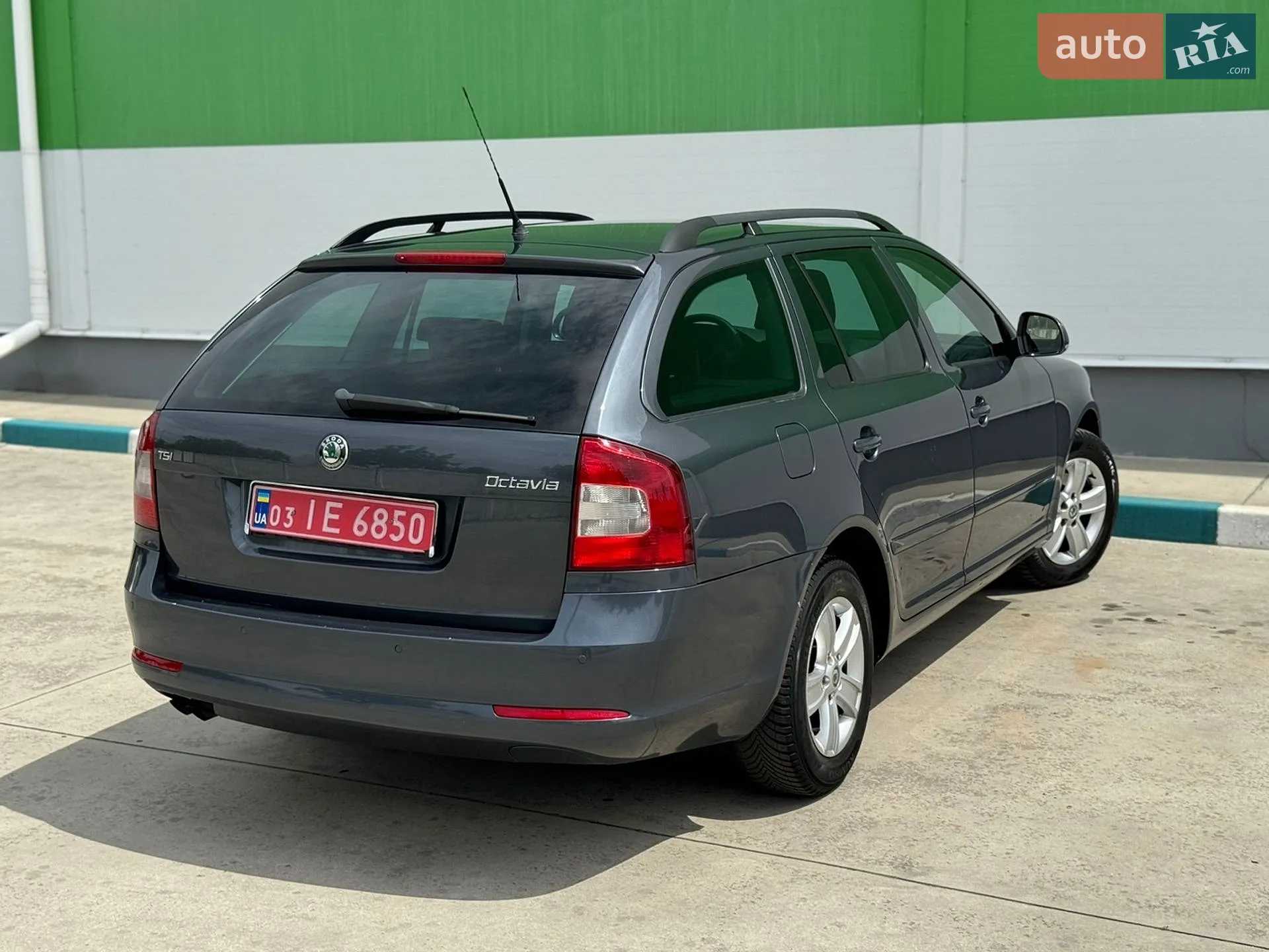 2010 Skoda Octavia - мініатюра 14