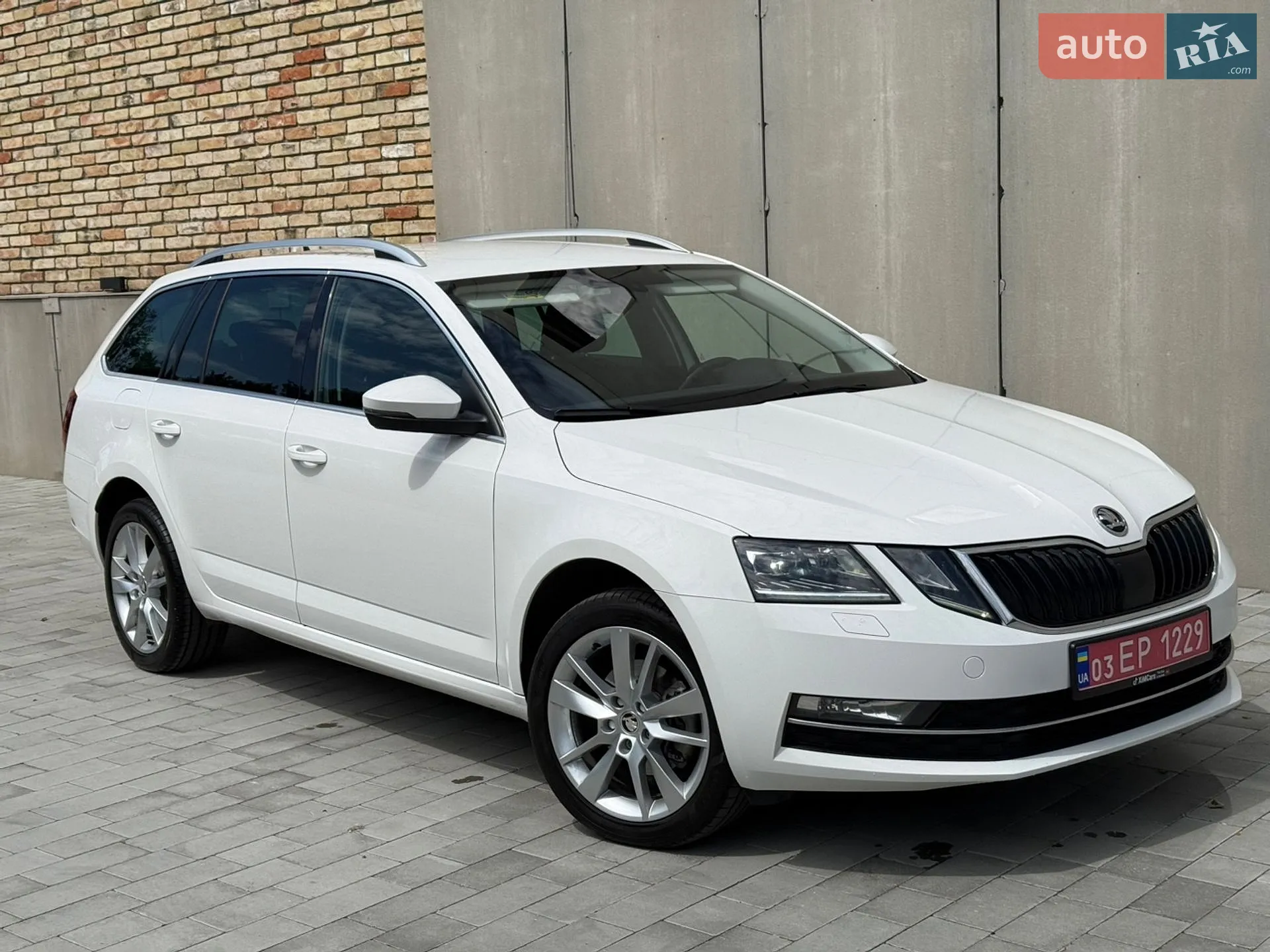 2019 Skoda Octavia - фото 1