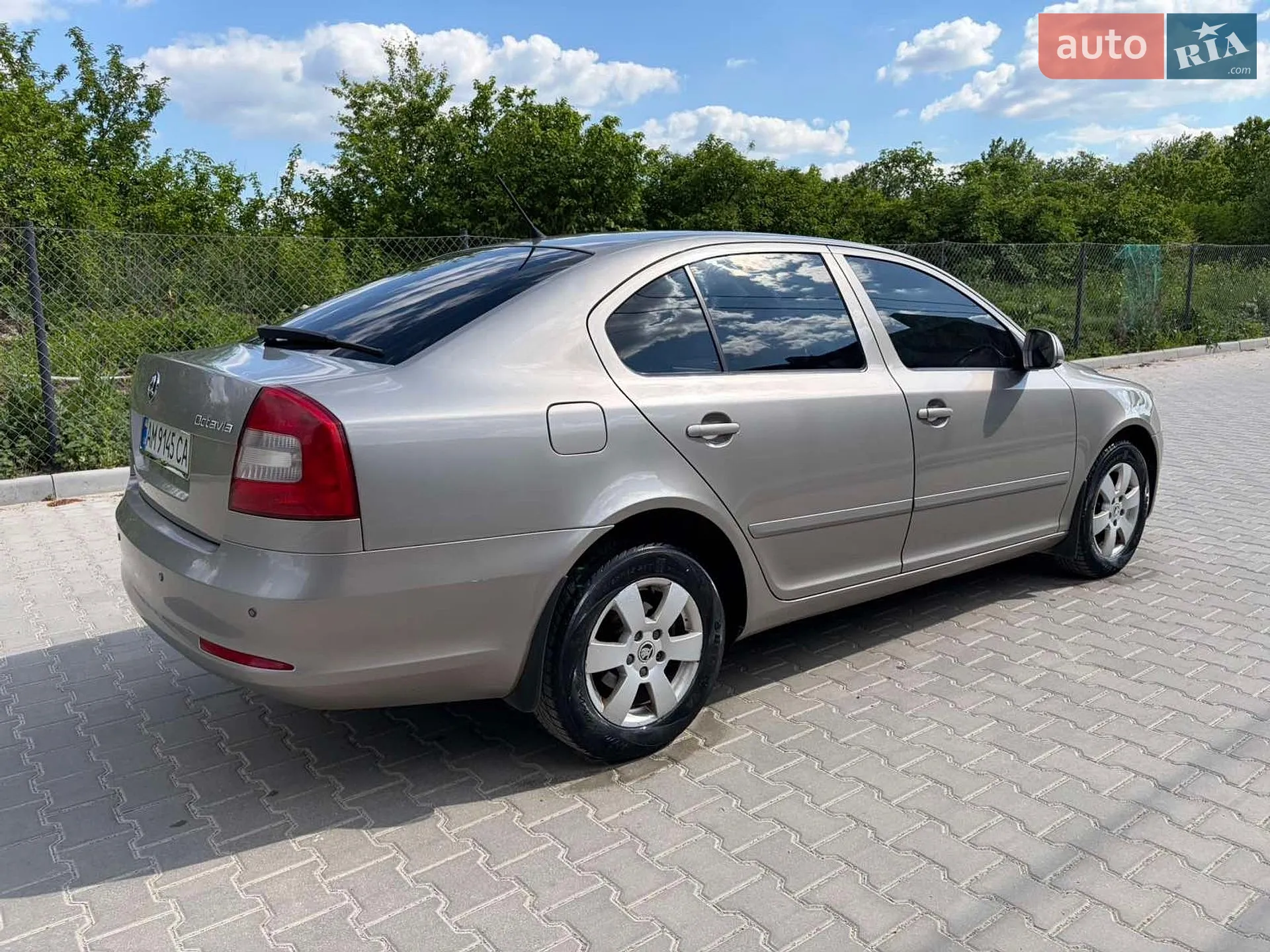 2011 Skoda Octavia - мініатюра 2