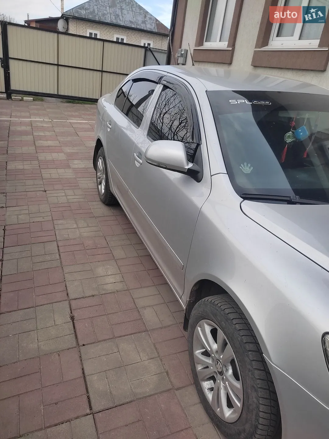 2010 Skoda Octavia - мініатюра 3