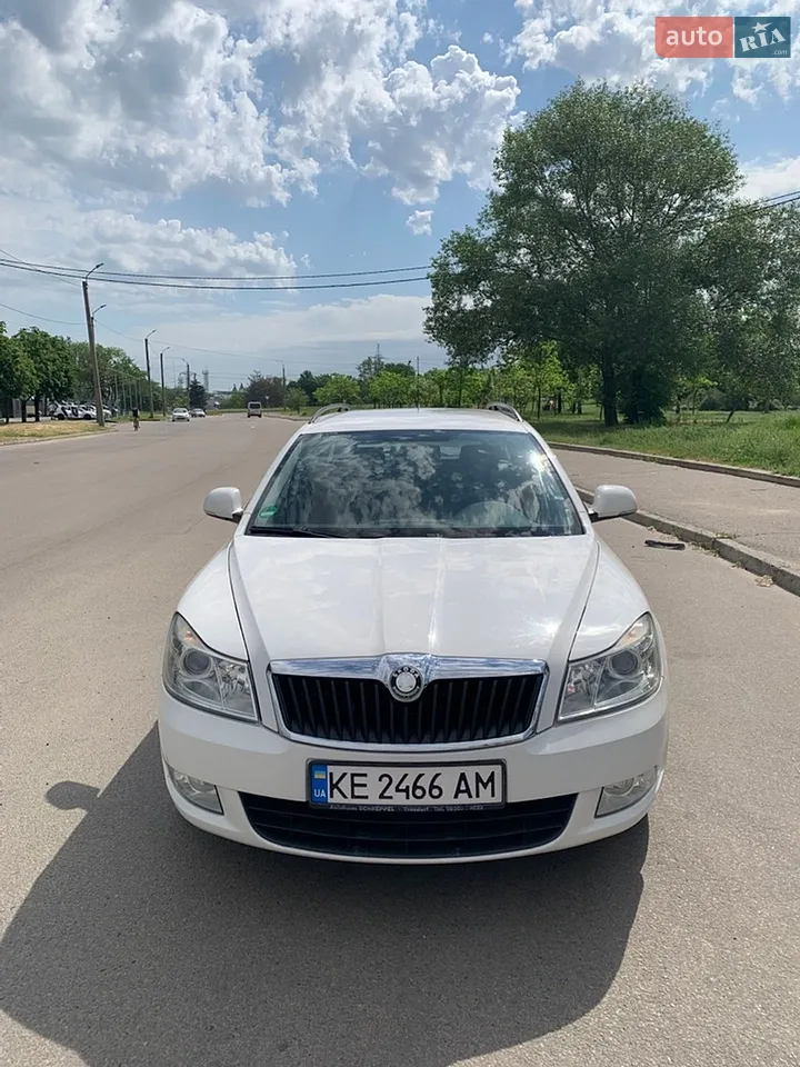 2010 Skoda Octavia - мініатюра 21