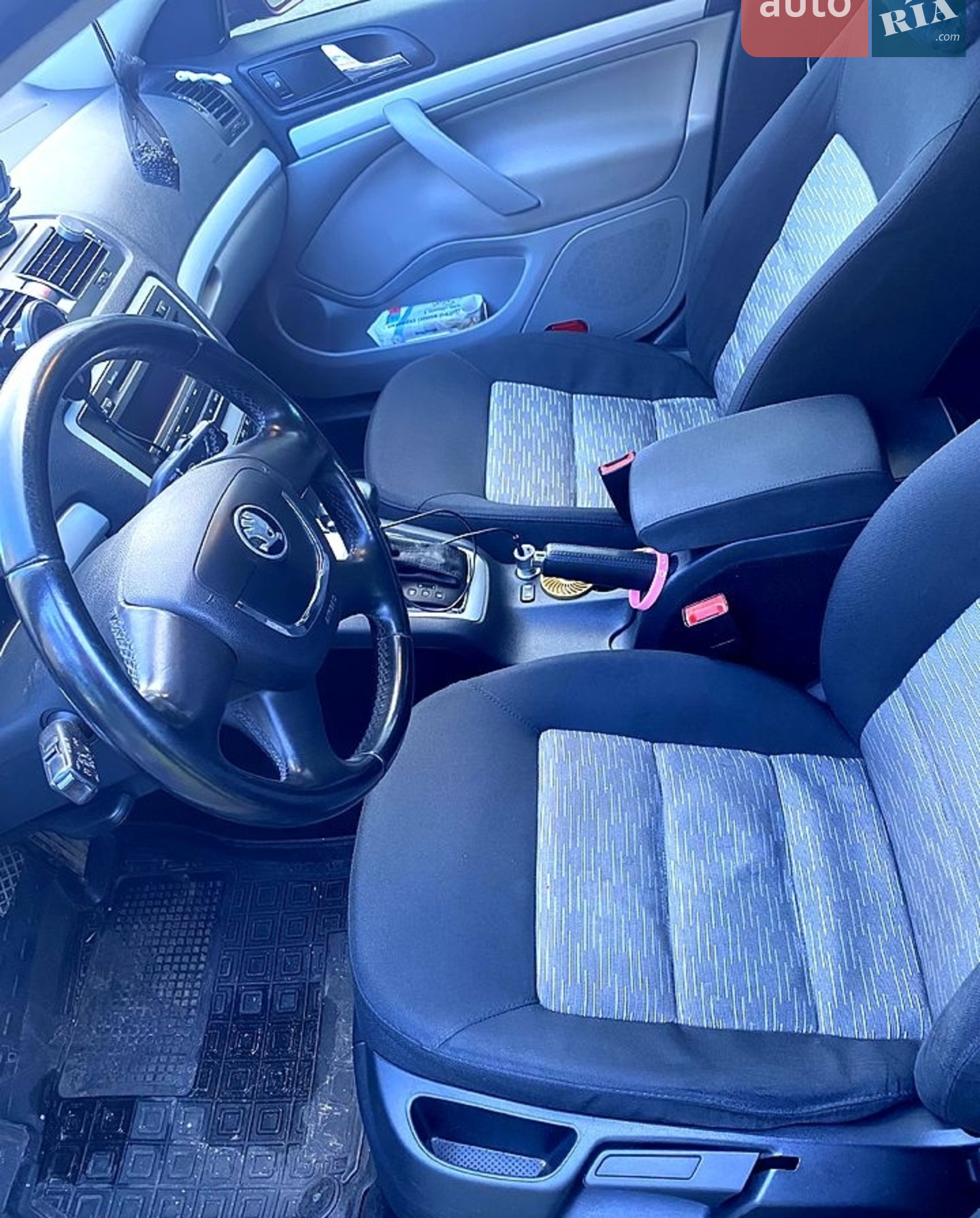 2010 Skoda Octavia - мініатюра 12
