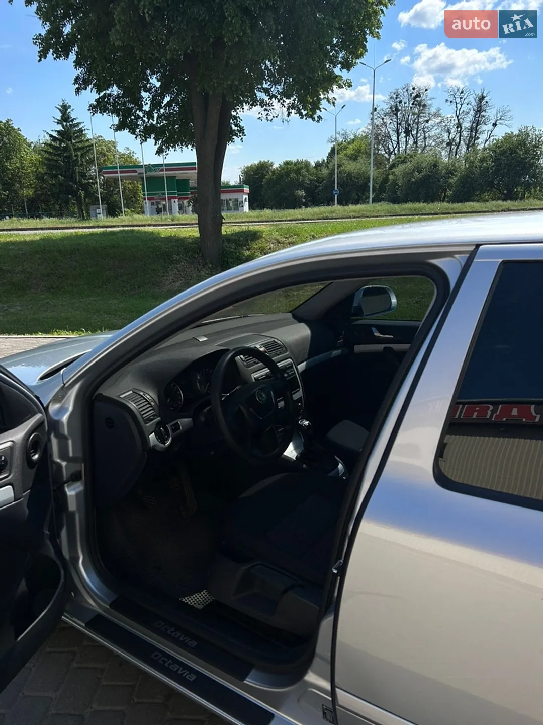 2010 Skoda Octavia - мініатюра 11