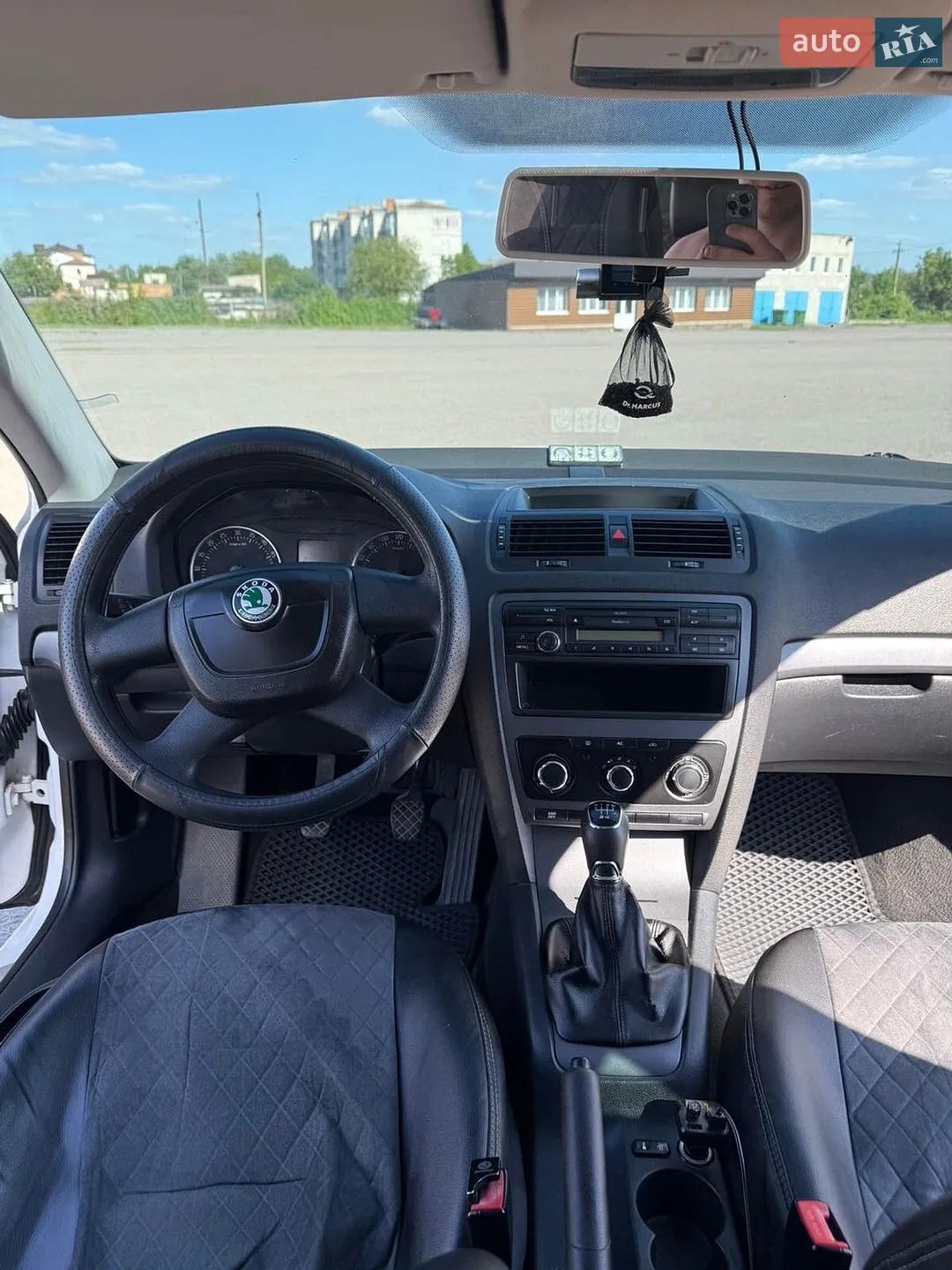 2011 Skoda Octavia - мініатюра 9