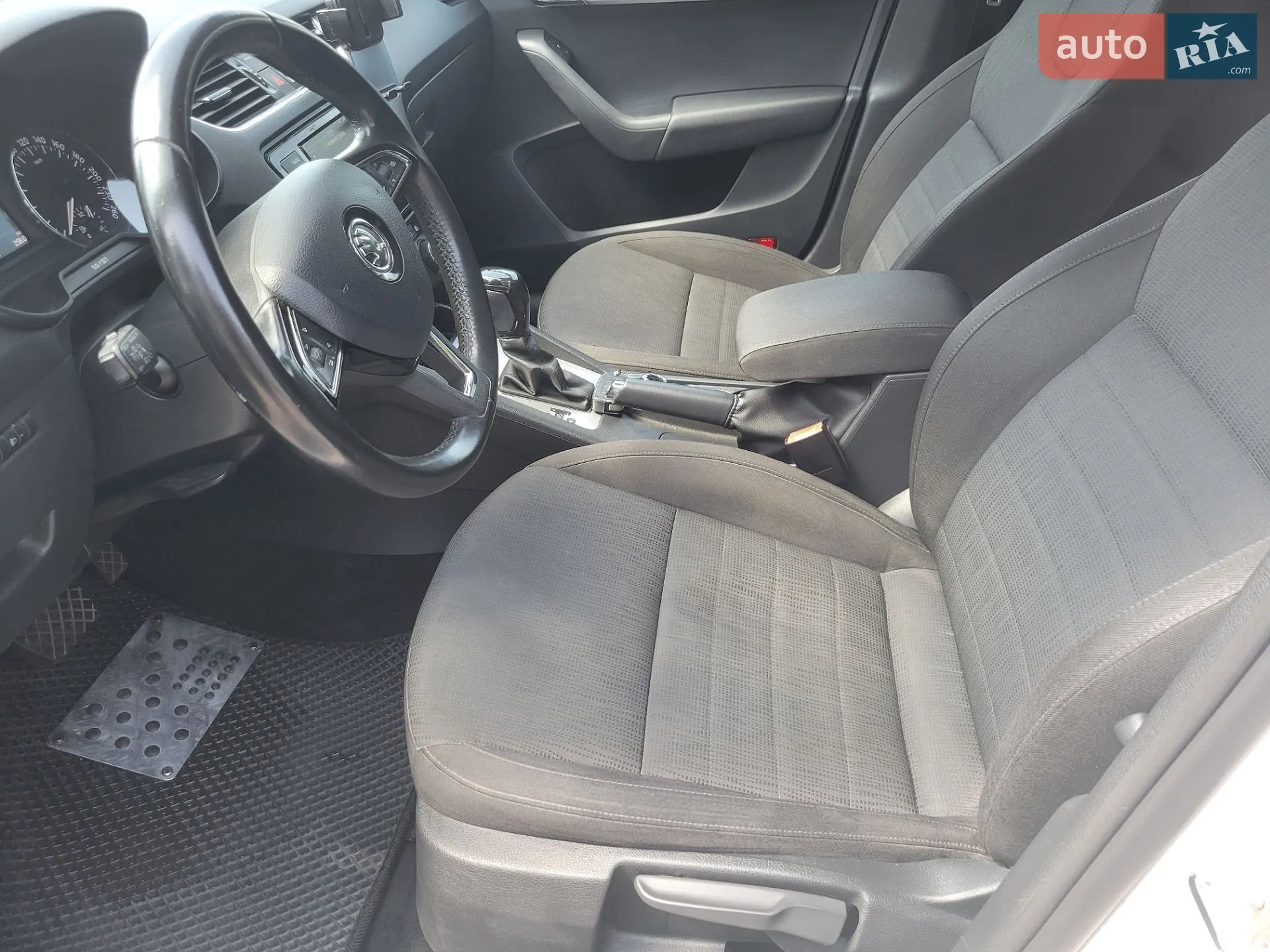 2016 Skoda Octavia - мініатюра 12