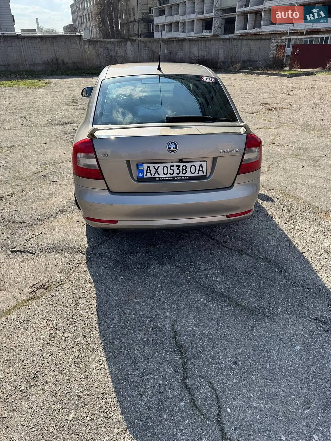 2010 Skoda Octavia - мініатюра 2