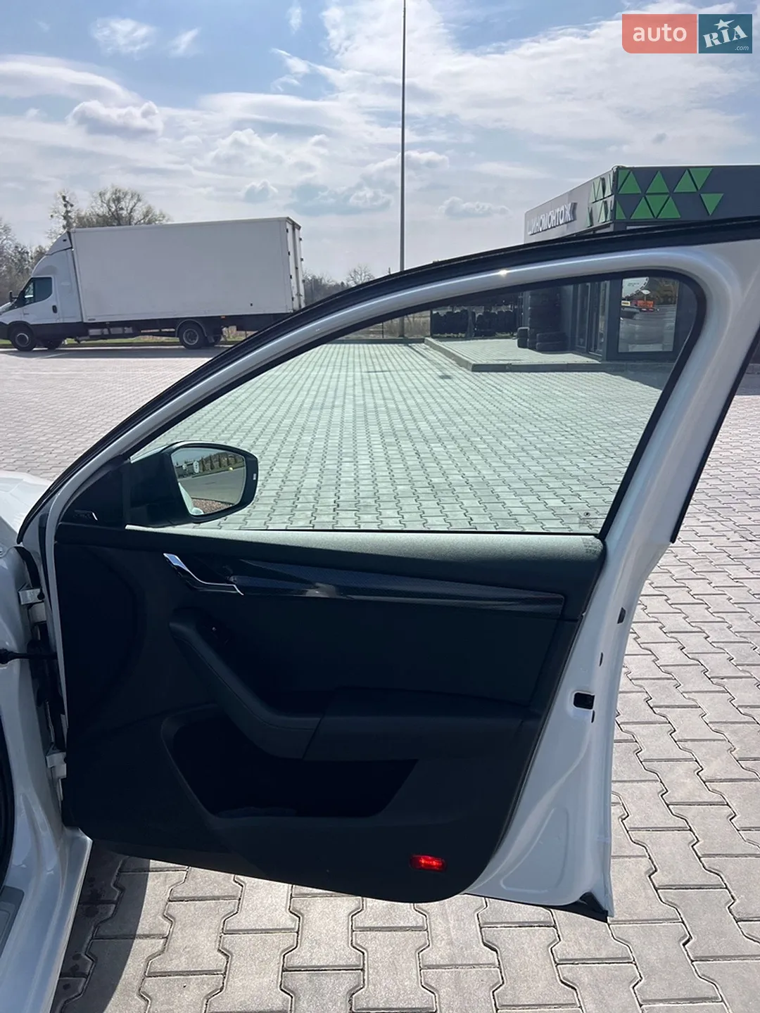 2016 Skoda Octavia - мініатюра 25