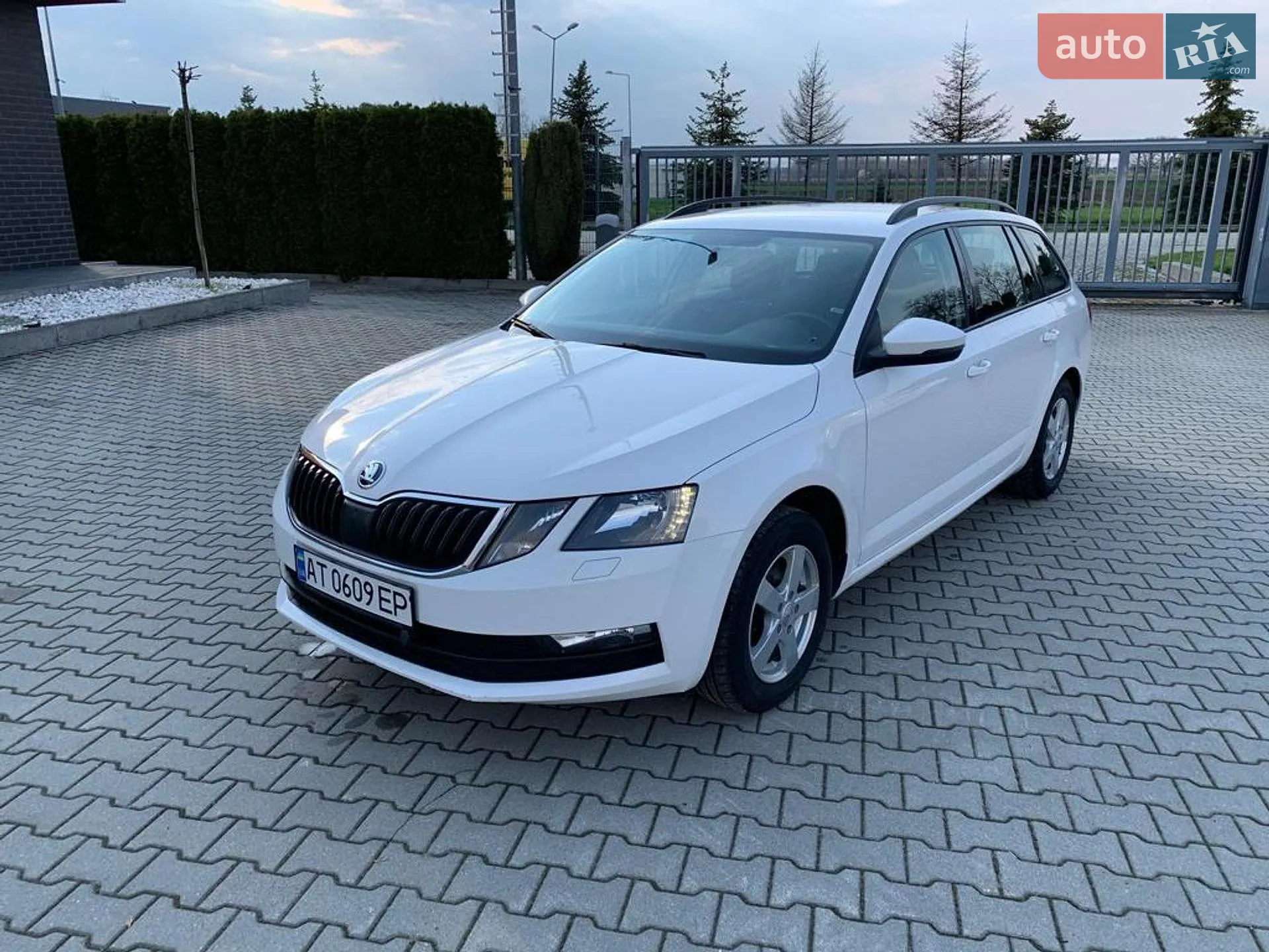 2017 Skoda Octavia - фото 1