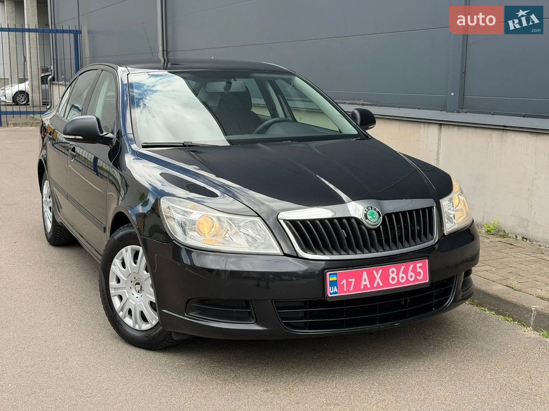 2010 Skoda Octavia - мініатюра 3