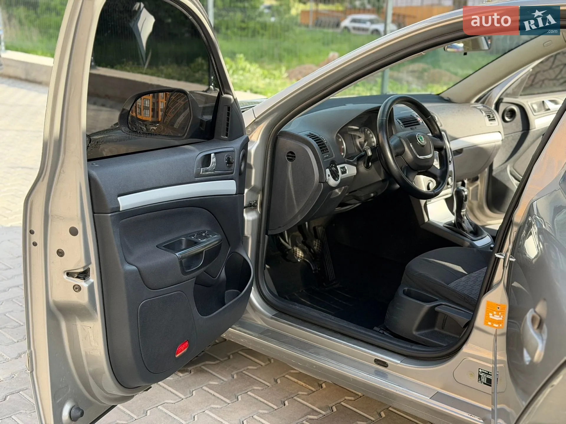 2010 Skoda Octavia - мініатюра 22
