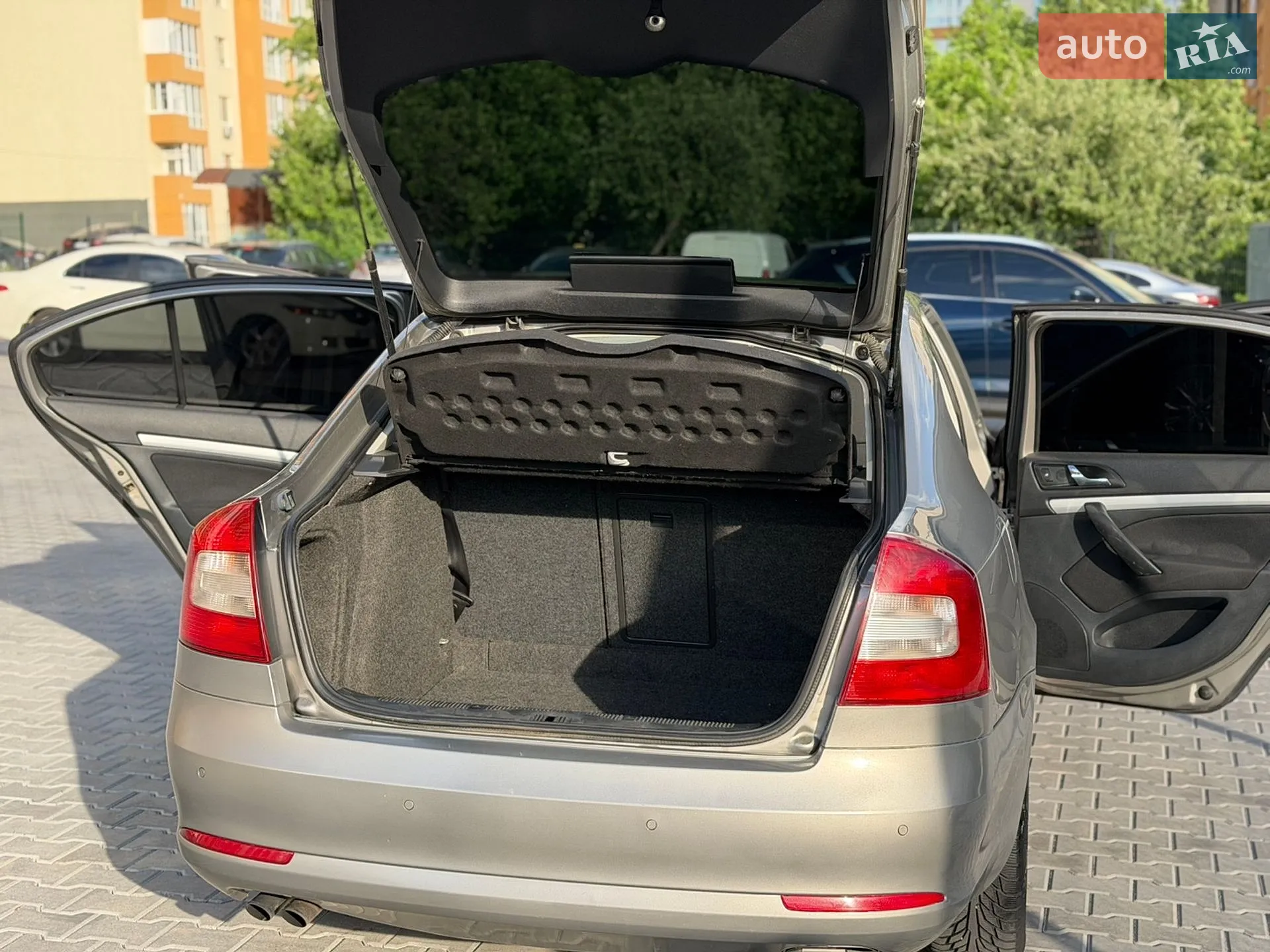 2010 Skoda Octavia - мініатюра 32