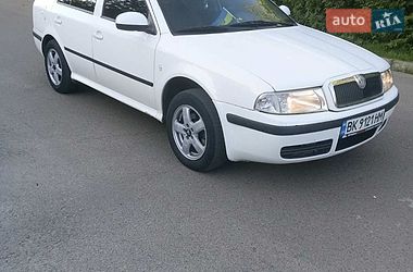 Лифтбек Skoda Octavia 2010 в Ровно