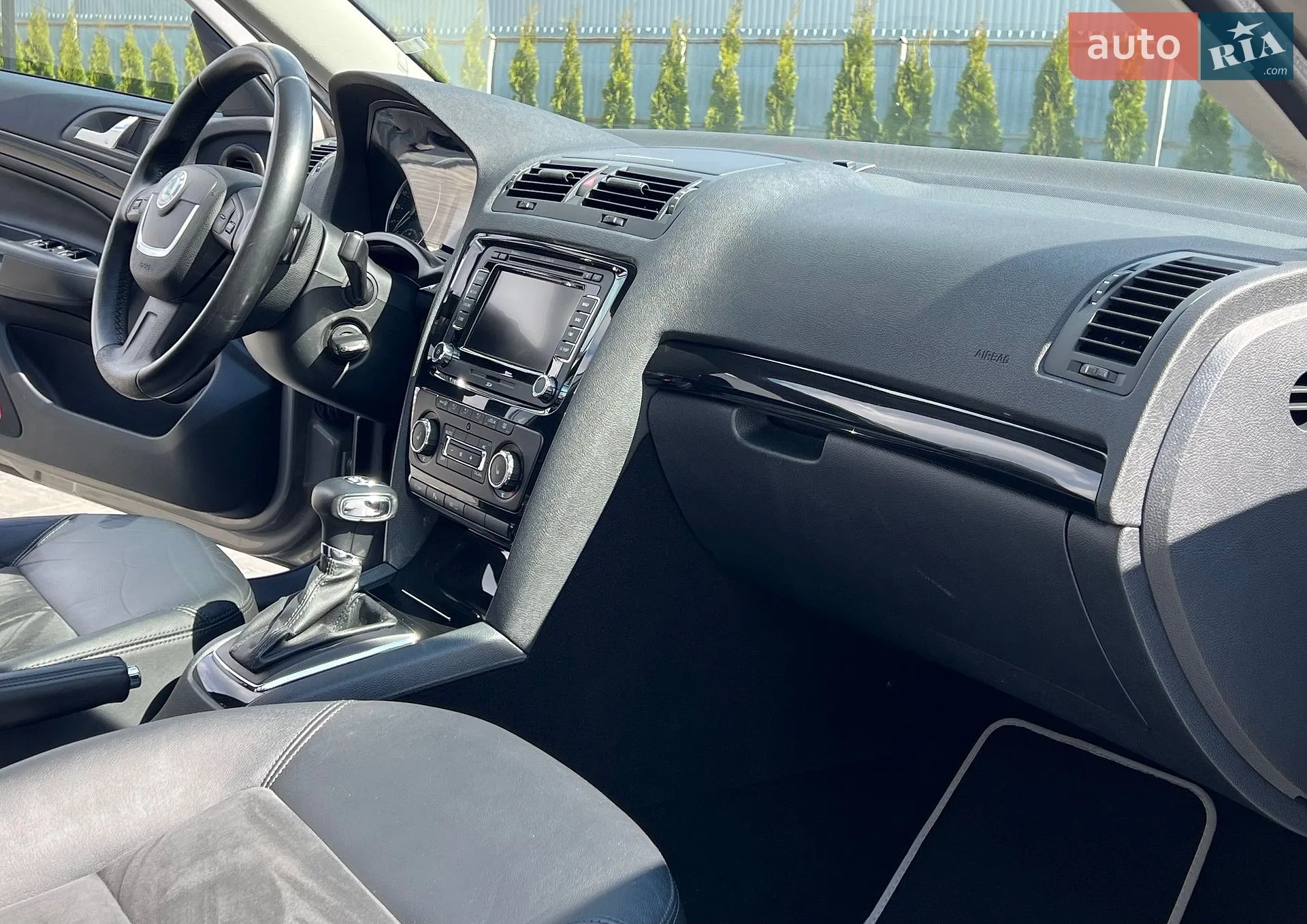 2011 Skoda Octavia - мініатюра 126