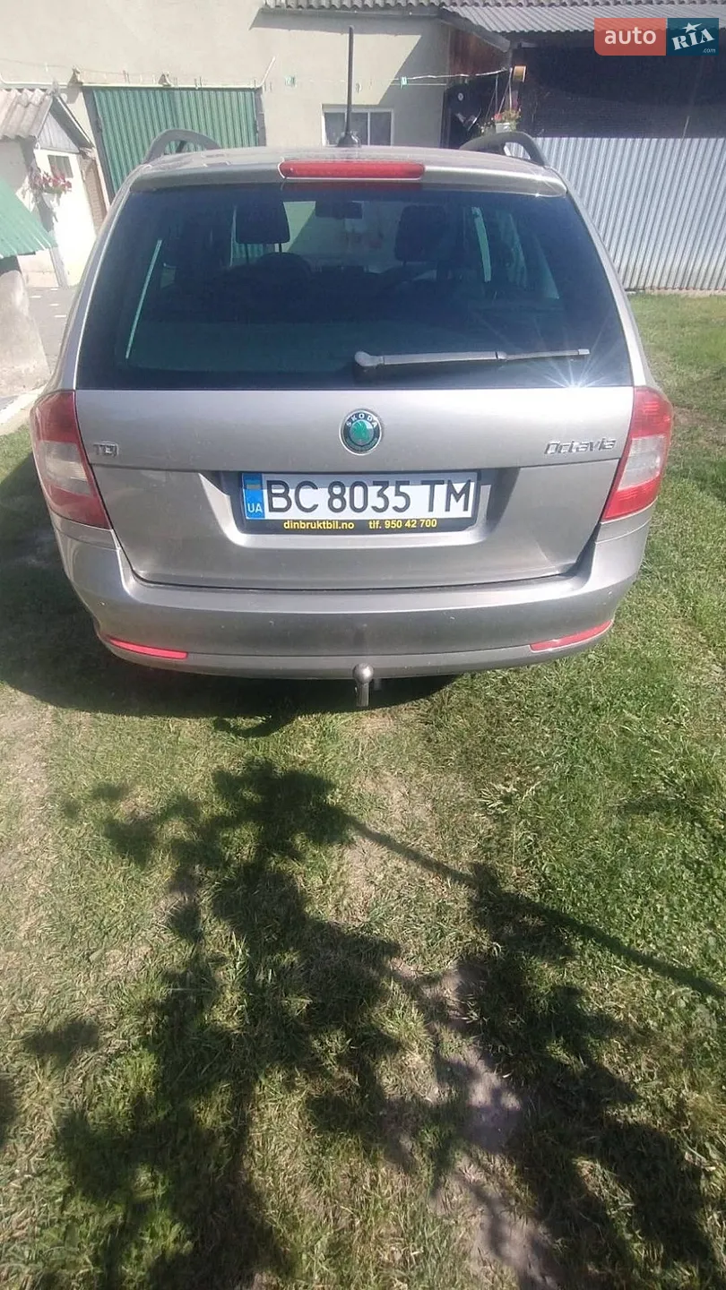 2011 Skoda Octavia - мініатюра 12
