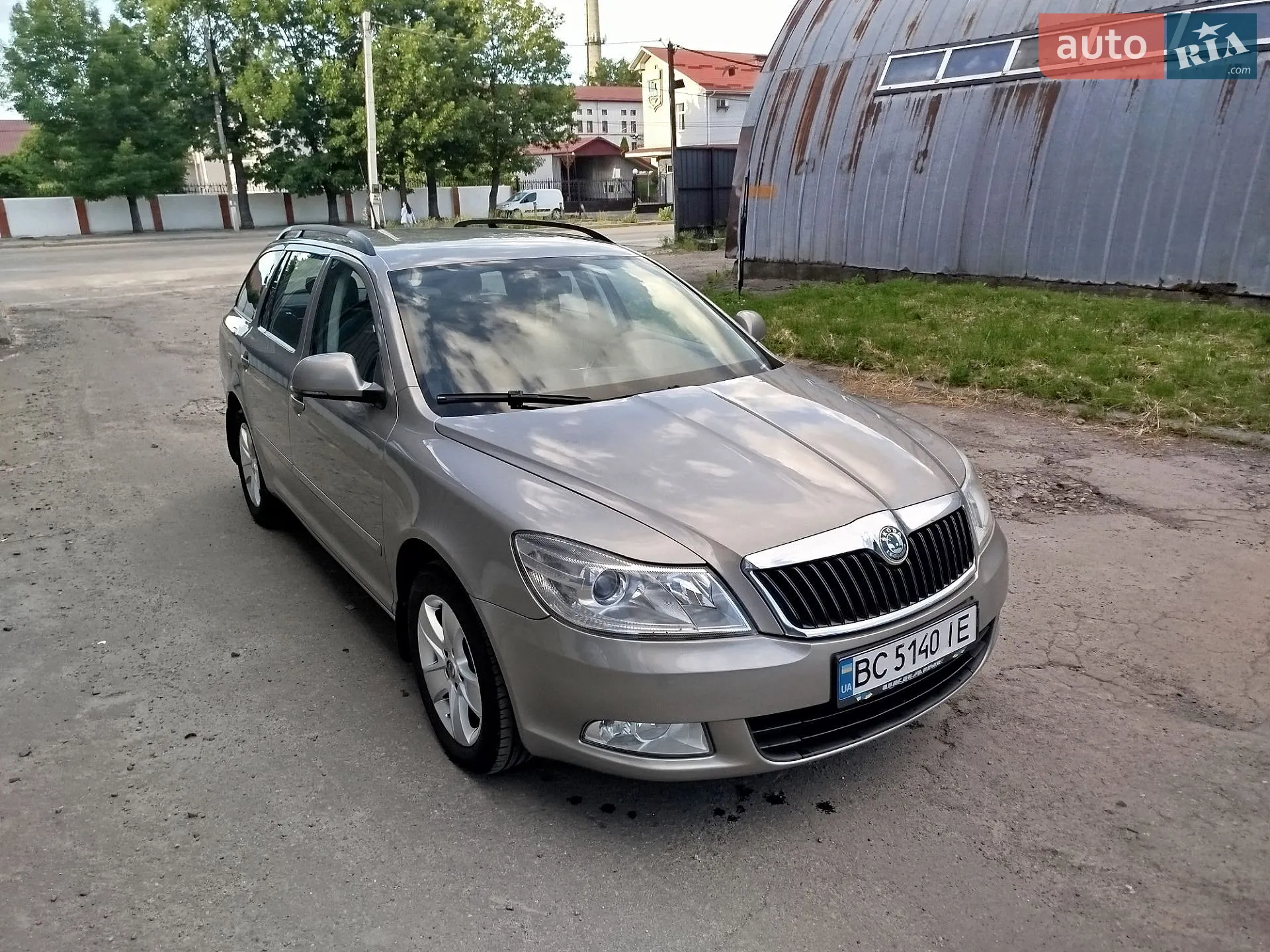 2010 Skoda Octavia - мініатюра 14
