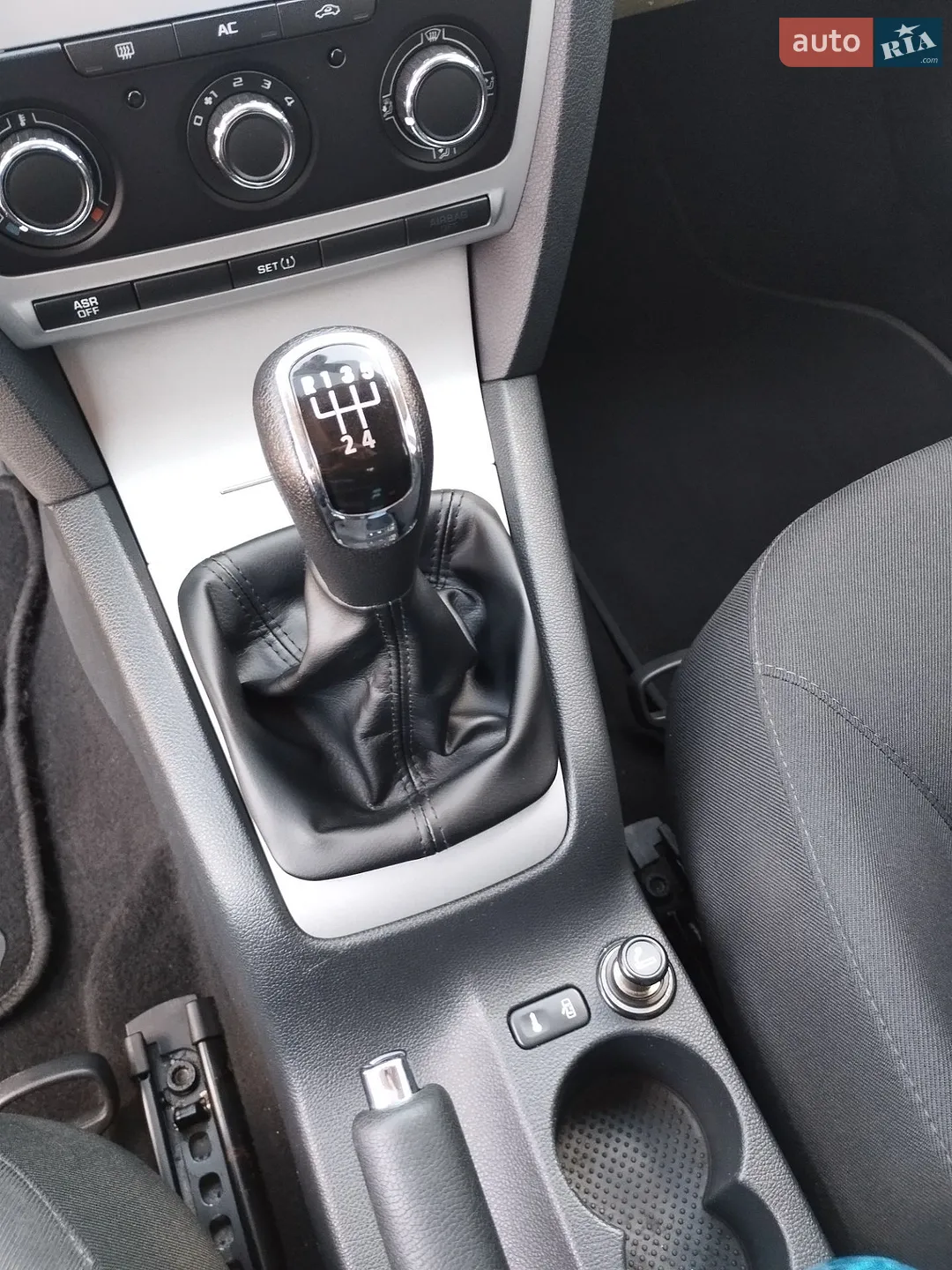 2011 Skoda Octavia - мініатюра 24