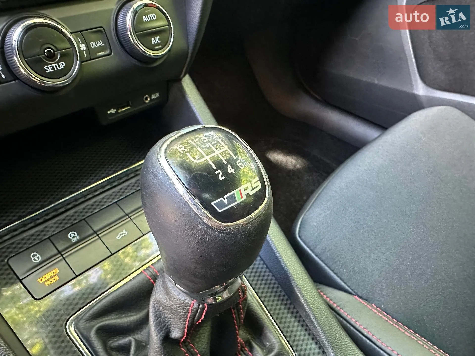 2016 Skoda Octavia - мініатюра 38