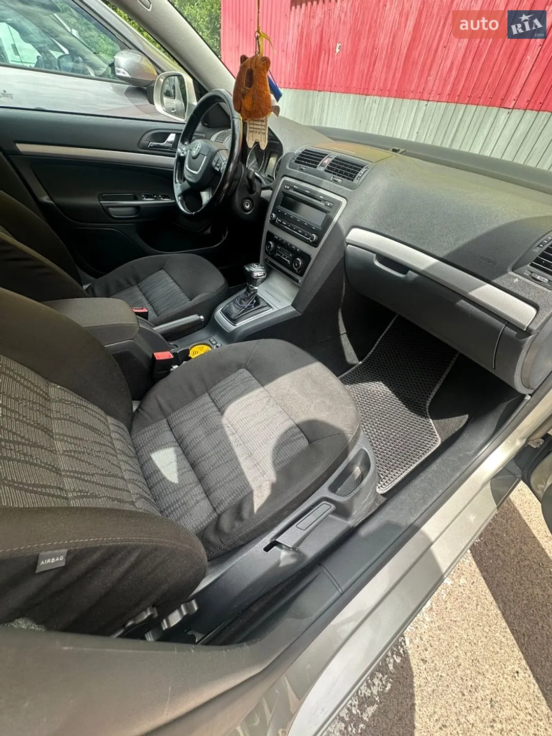 2011 Skoda Octavia - мініатюра 30