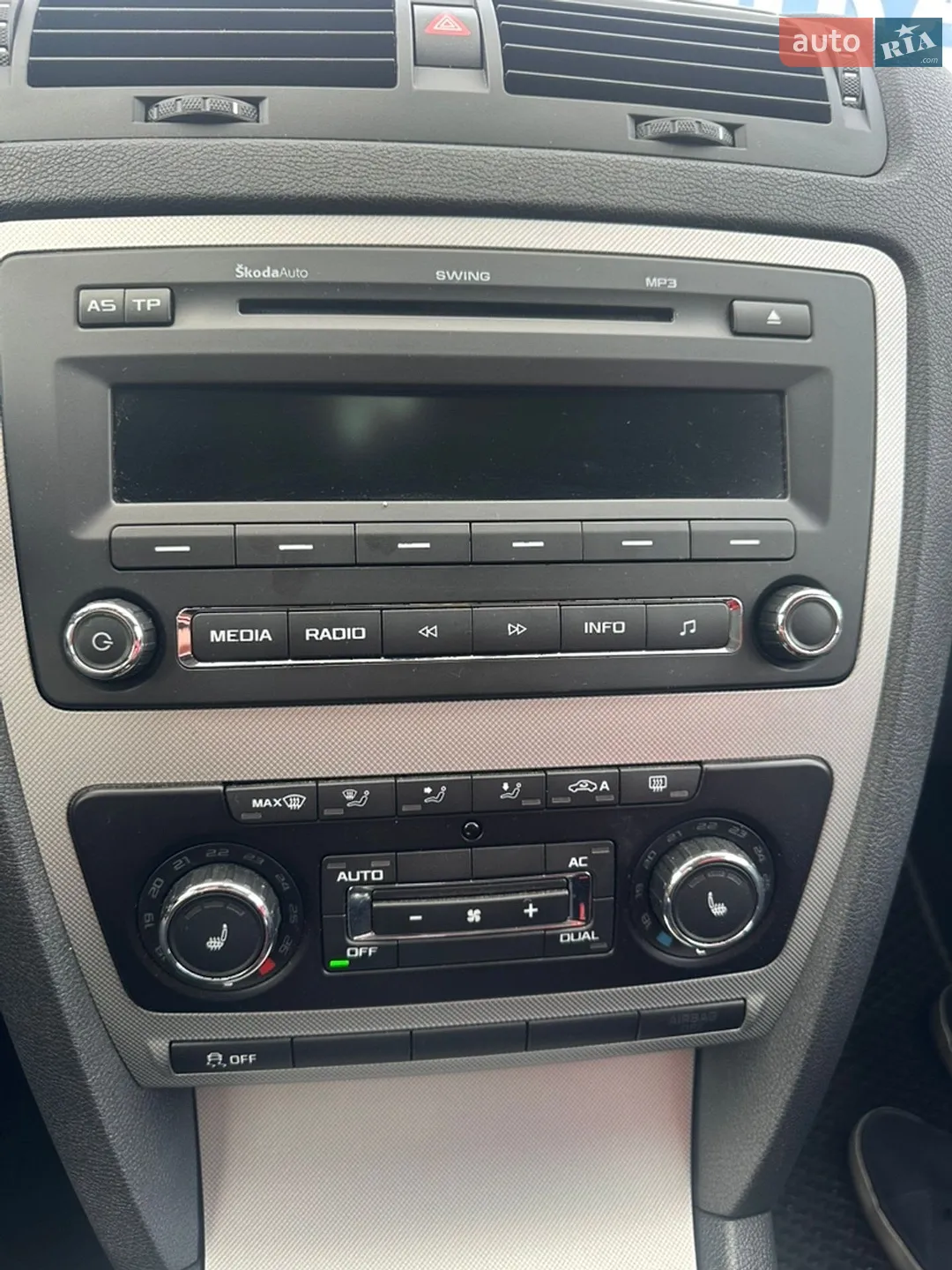 2011 Skoda Octavia - мініатюра 19