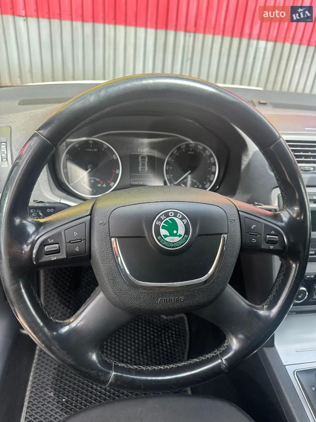 2011 Skoda Octavia - мініатюра 17