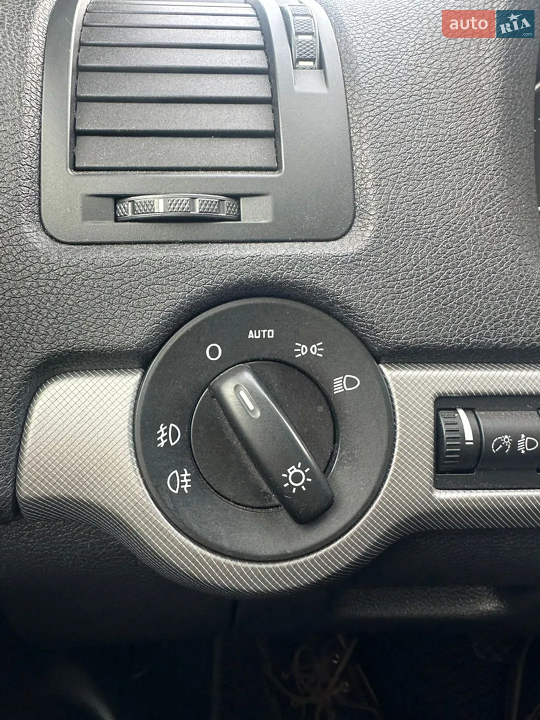 2011 Skoda Octavia - мініатюра 22