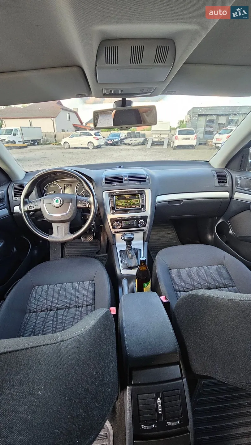 2010 Skoda Octavia - мініатюра 7