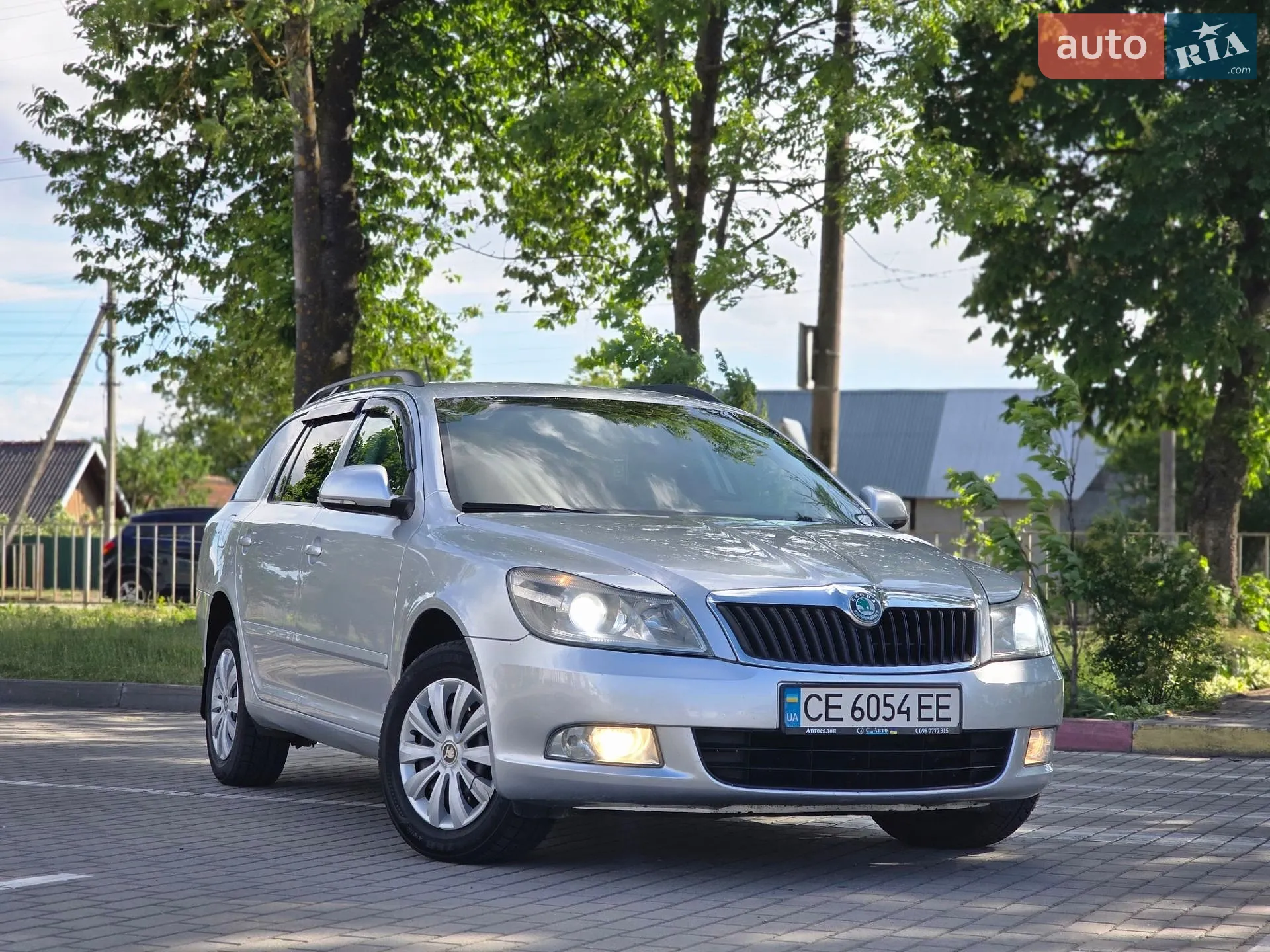 2011 Skoda Octavia - мініатюра 2