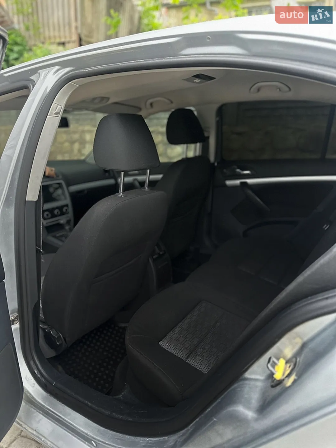 2010 Skoda Octavia - мініатюра 22