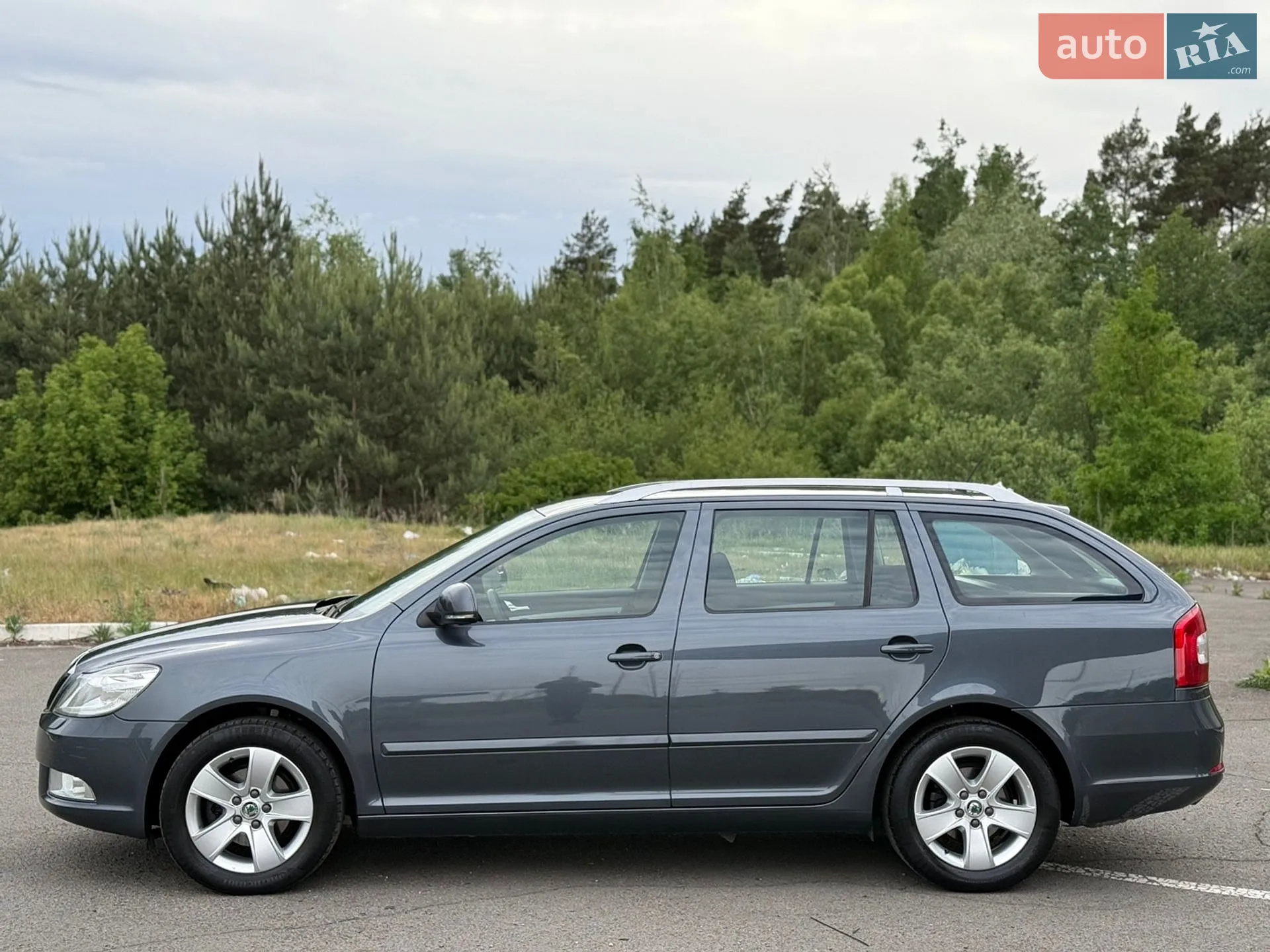 2010 Skoda Octavia - мініатюра 12