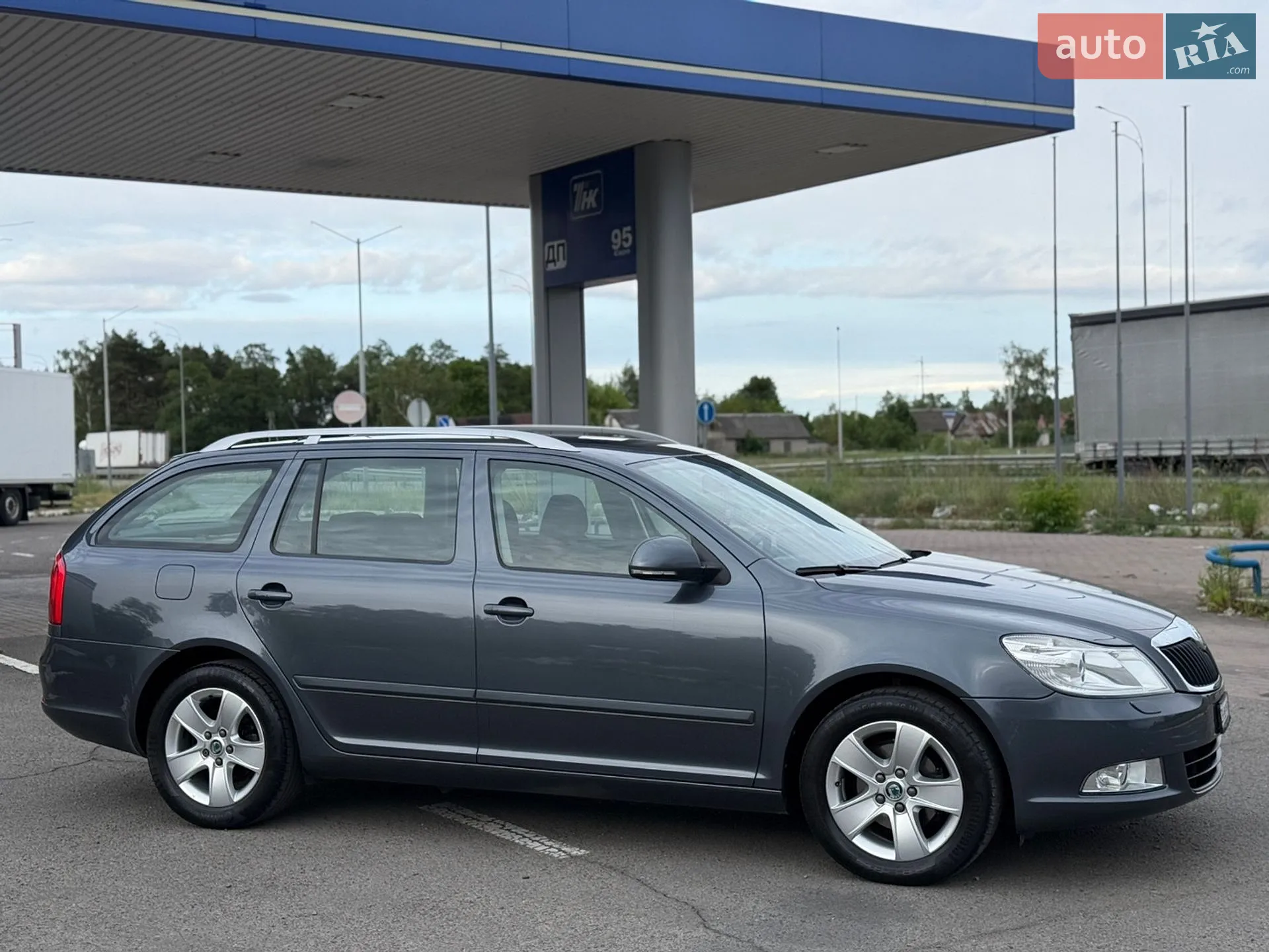 2010 Skoda Octavia - мініатюра 22