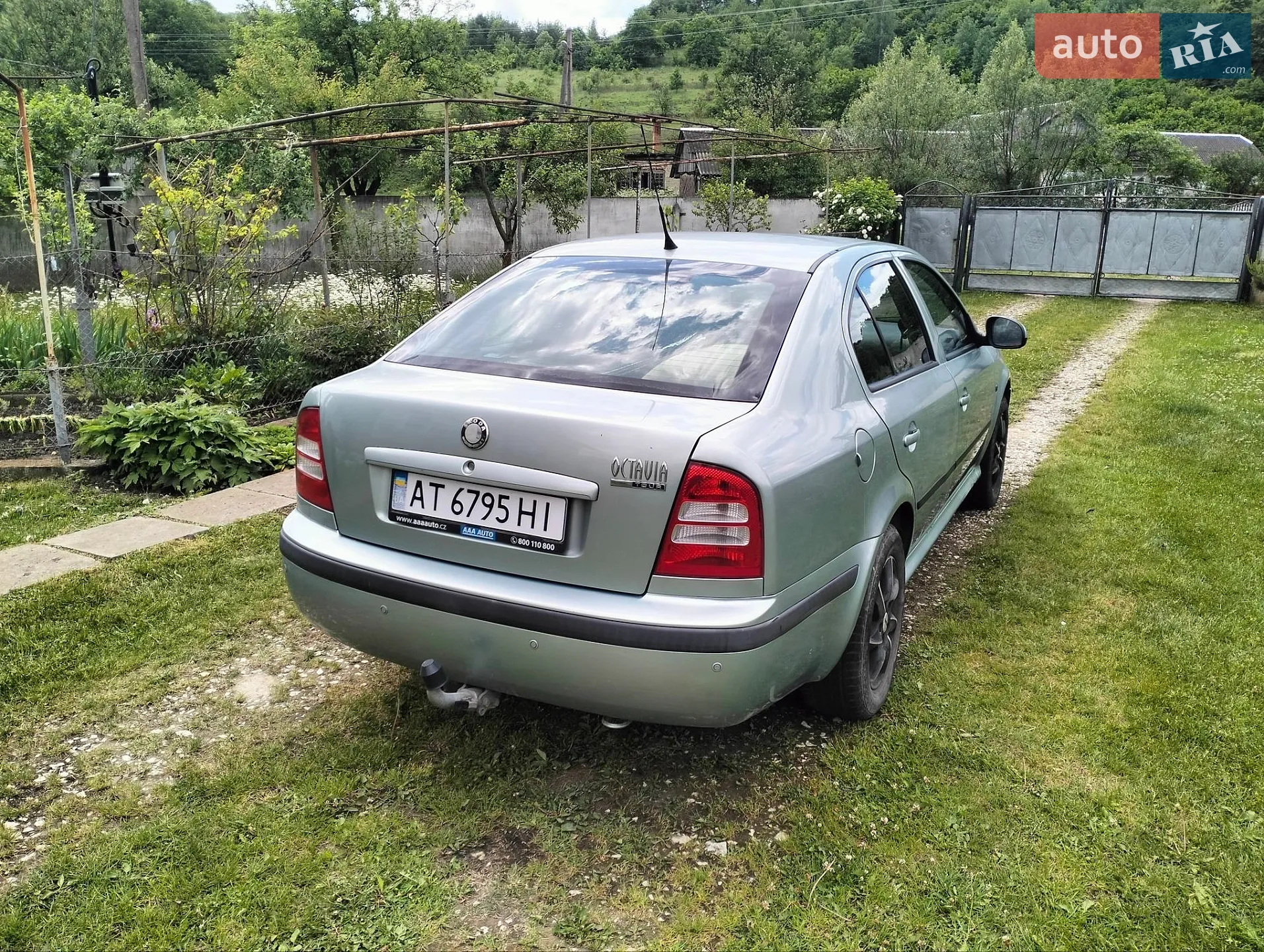 2010 Skoda Octavia - мініатюра 3