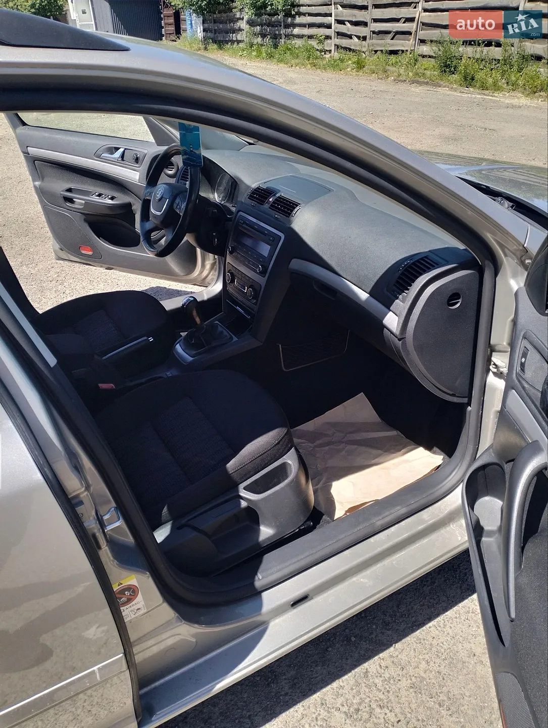 2010 Skoda Octavia - мініатюра 12