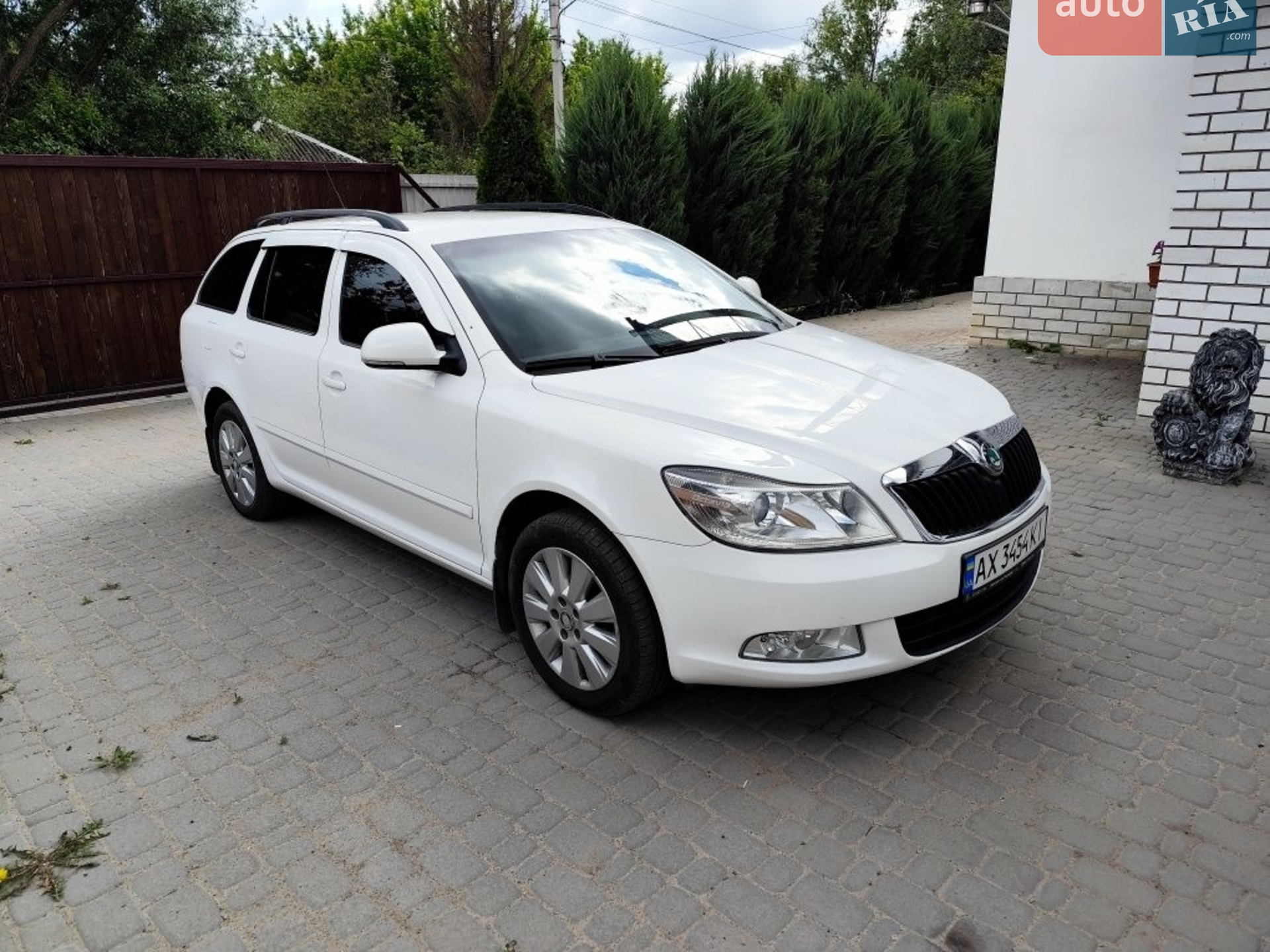 2010 Skoda Octavia - мініатюра 8