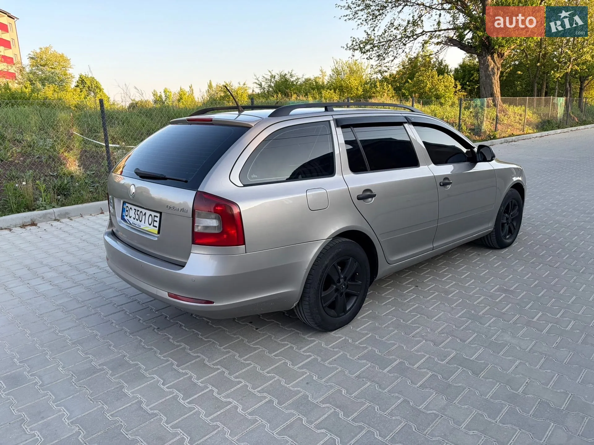 2010 Skoda Octavia - мініатюра 8