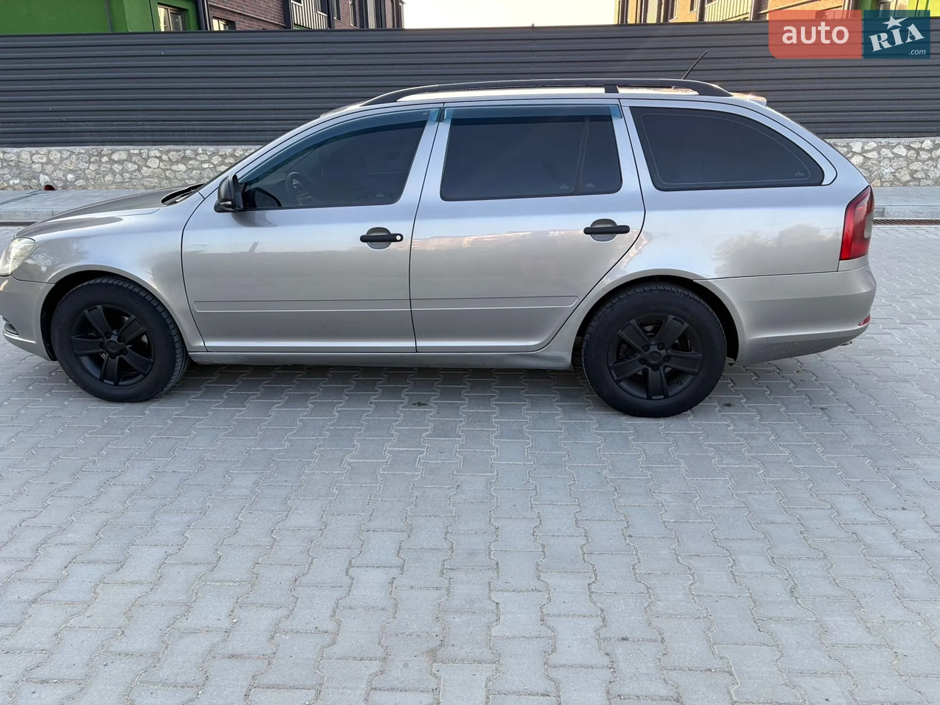 2010 Skoda Octavia - мініатюра 13
