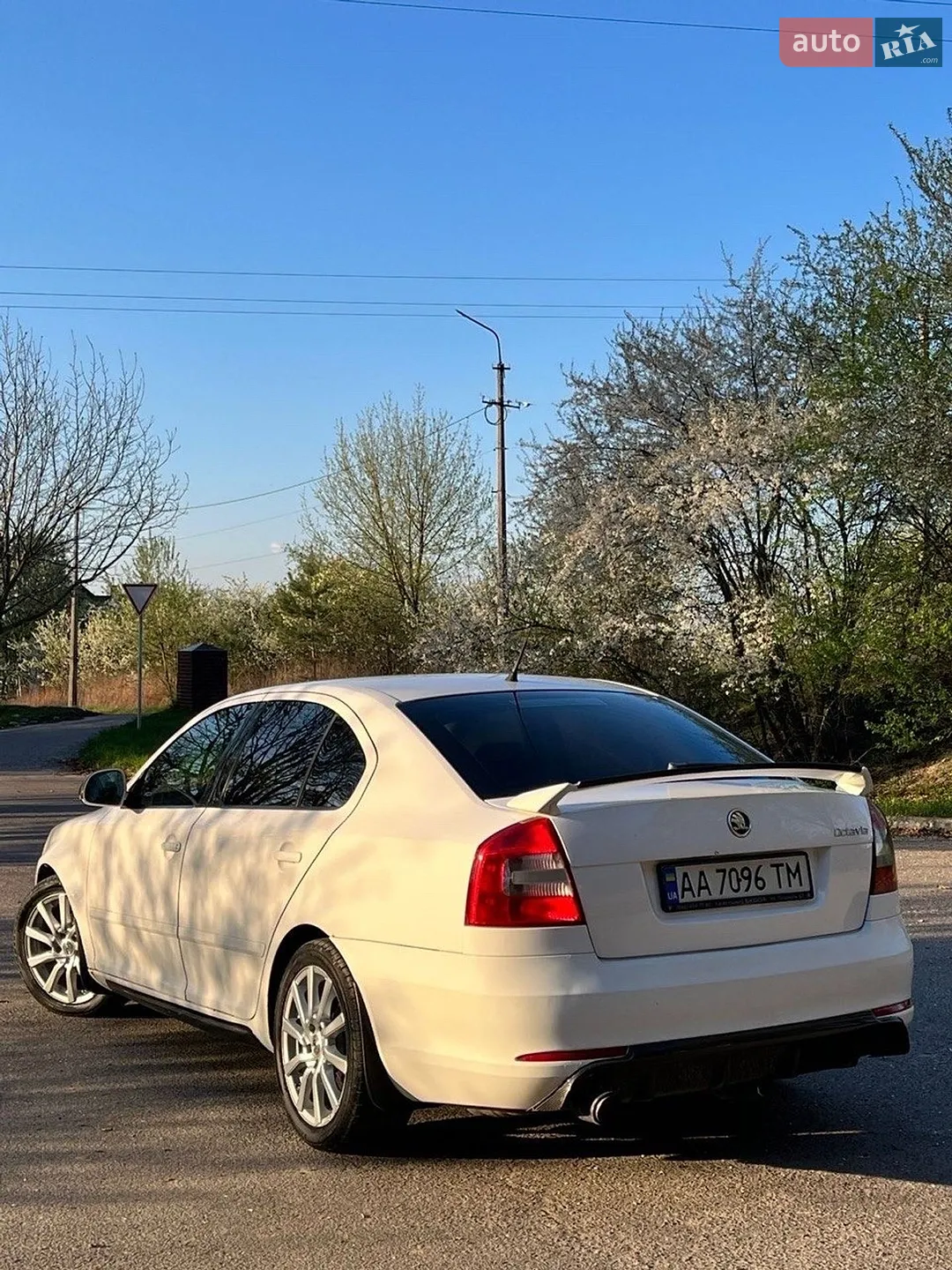2010 Skoda Octavia - мініатюра 10