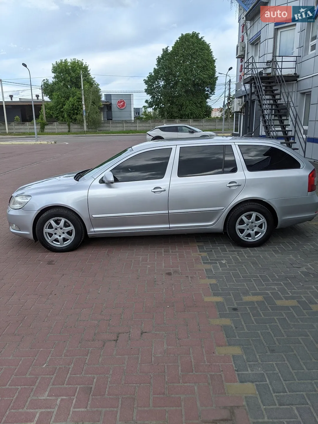 2011 Skoda Octavia - мініатюра 13