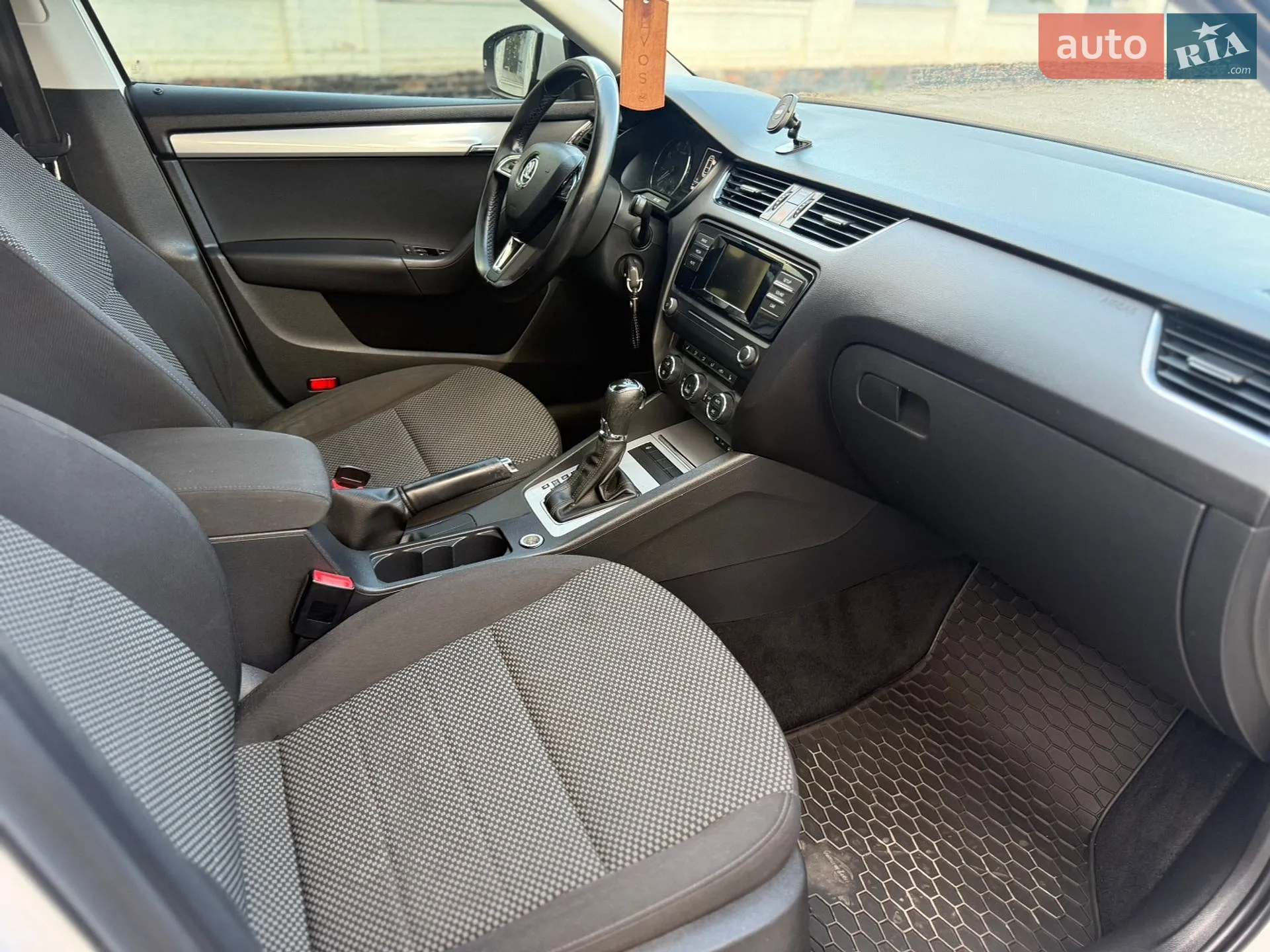 2016 Skoda Octavia - мініатюра 24