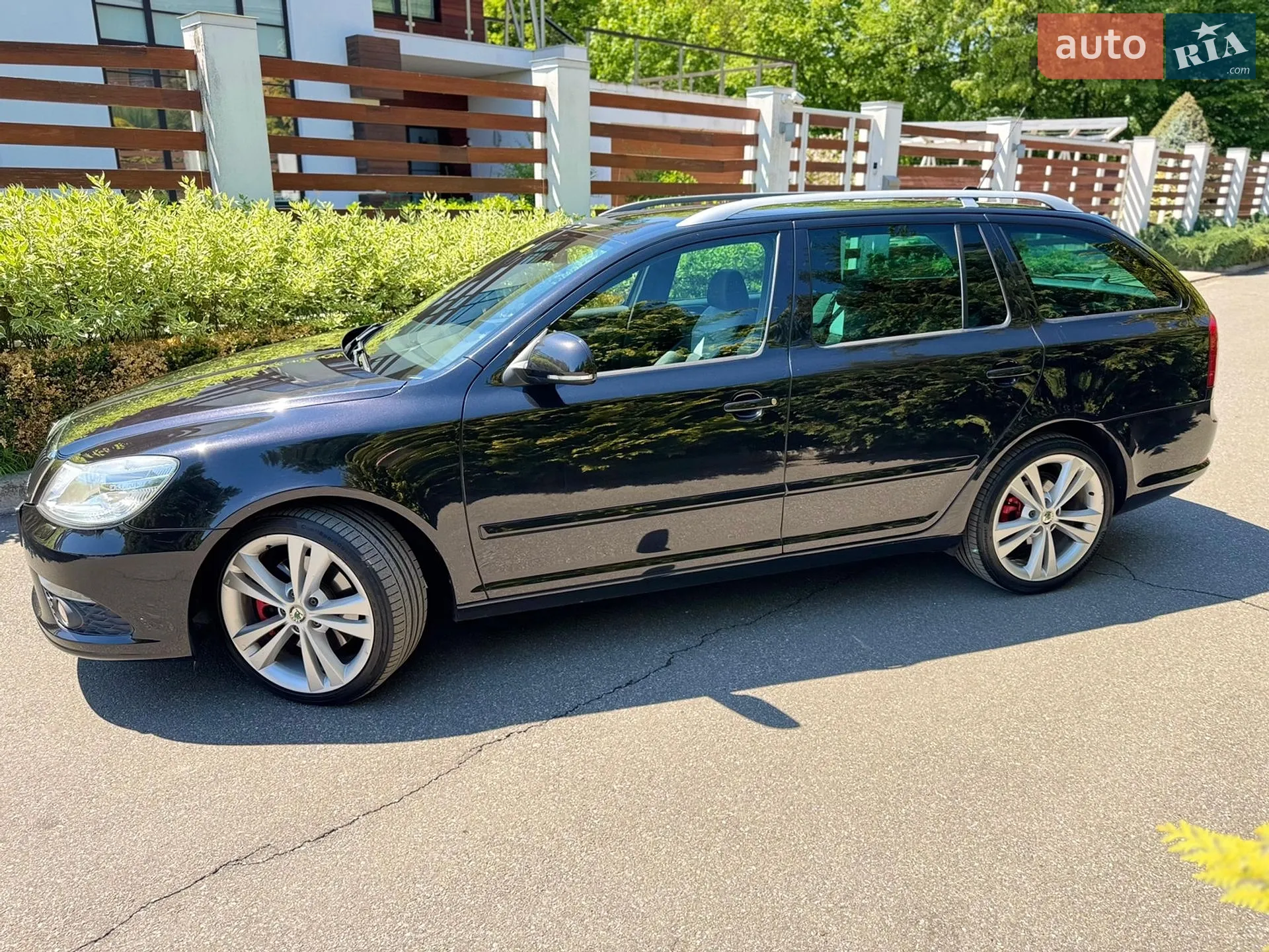 2010 Skoda Octavia - мініатюра 88