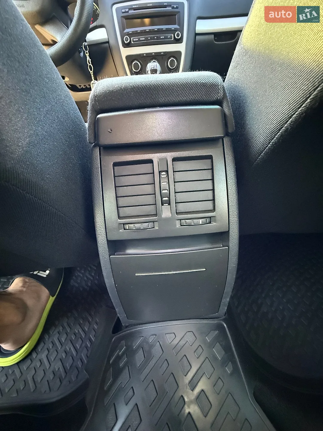 2011 Skoda Octavia - мініатюра 18