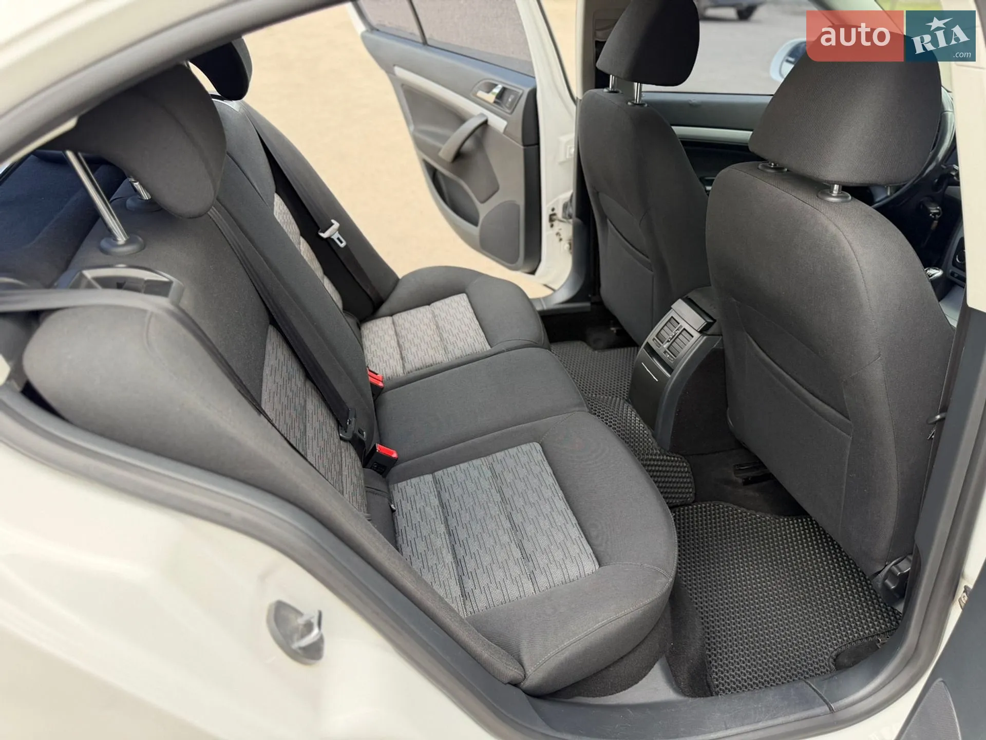 2013 Skoda Octavia - мініатюра 23