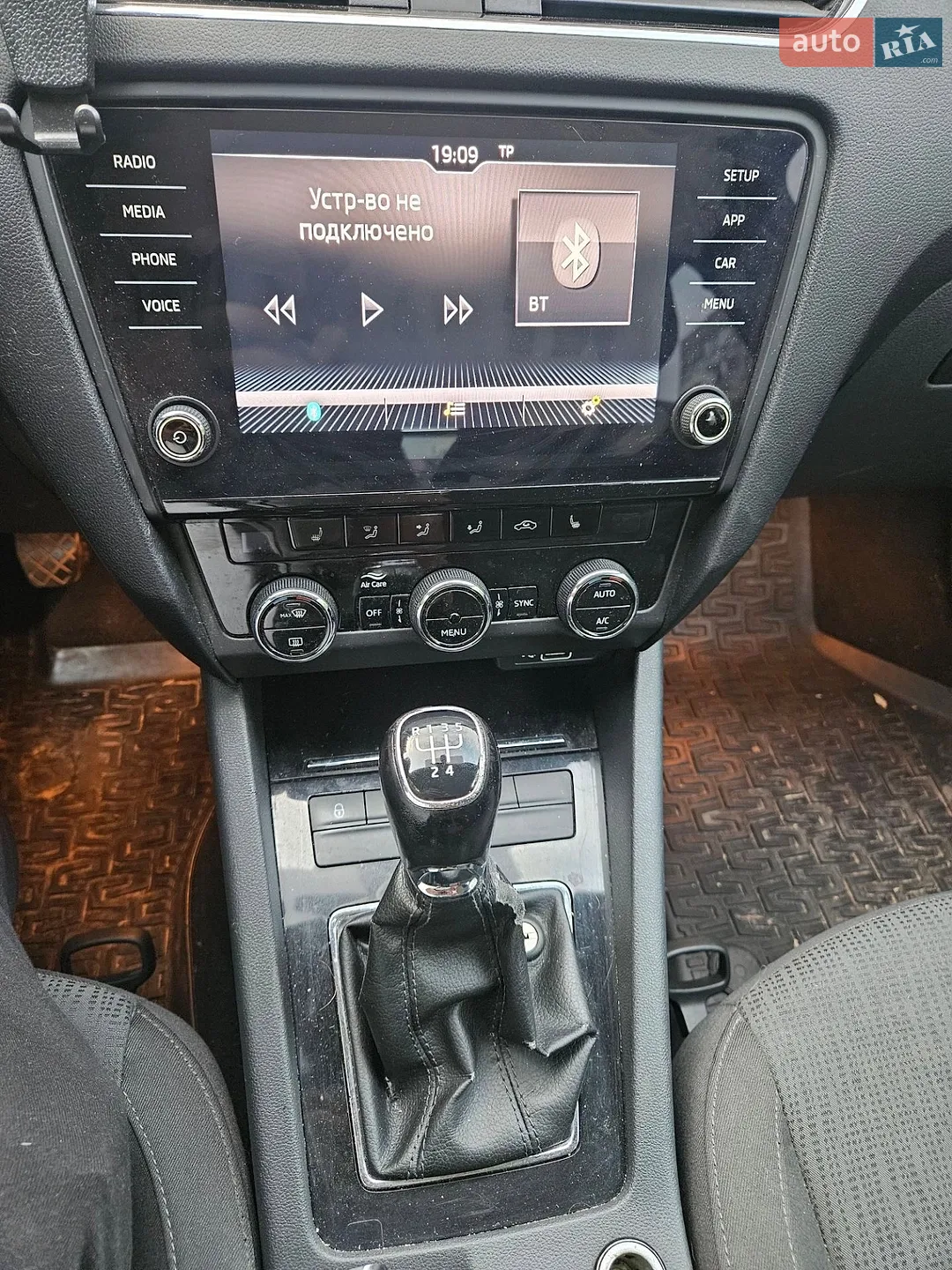 2017 Skoda Octavia - мініатюра 8