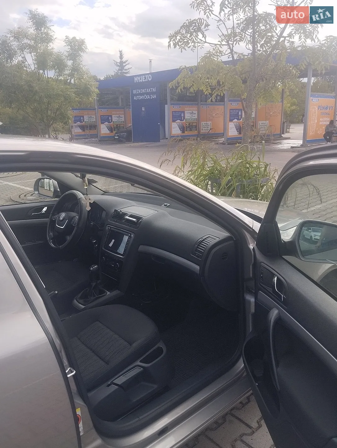 2010 Skoda Octavia - мініатюра 5