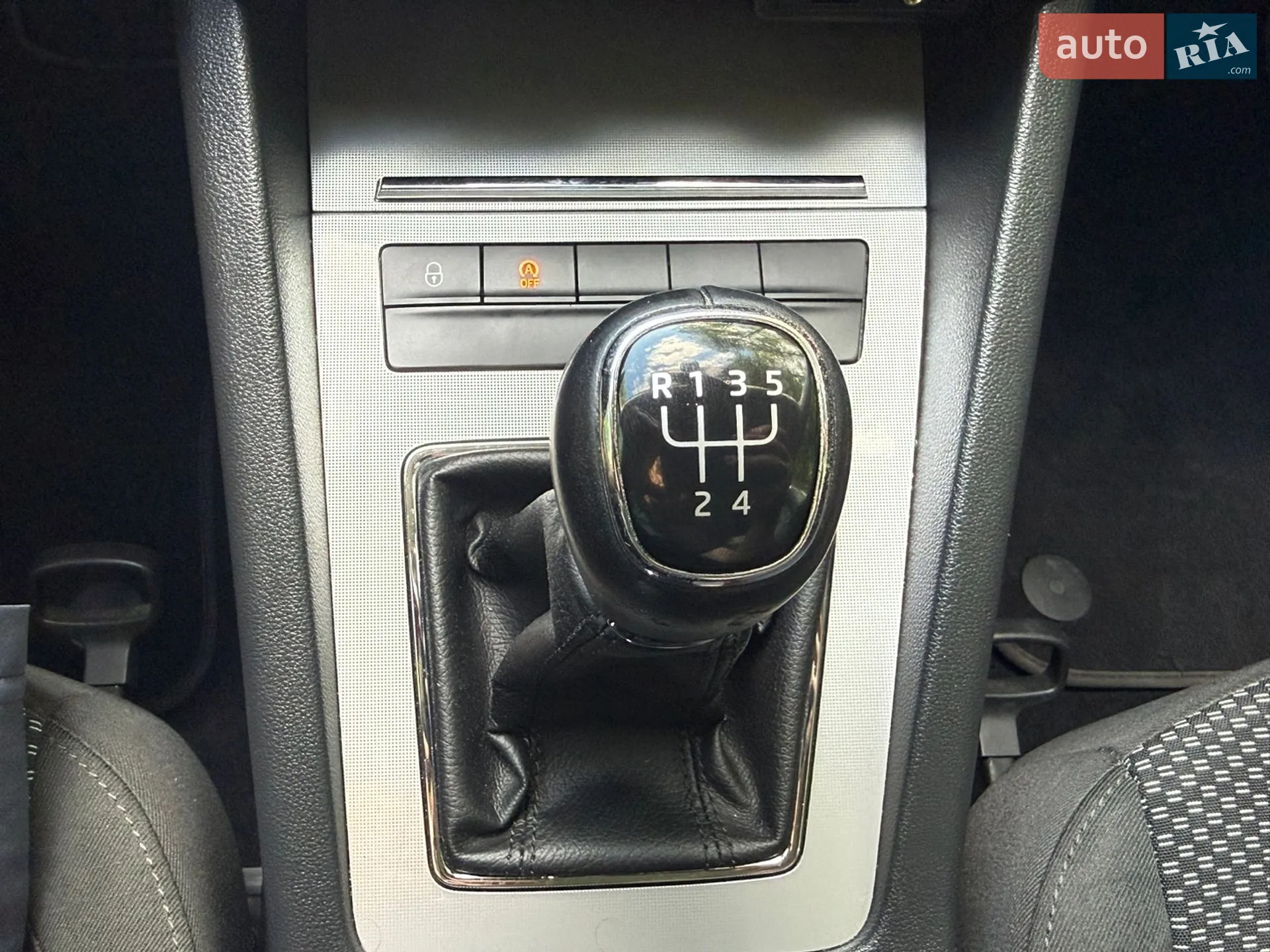 2015 Skoda Octavia - мініатюра 17