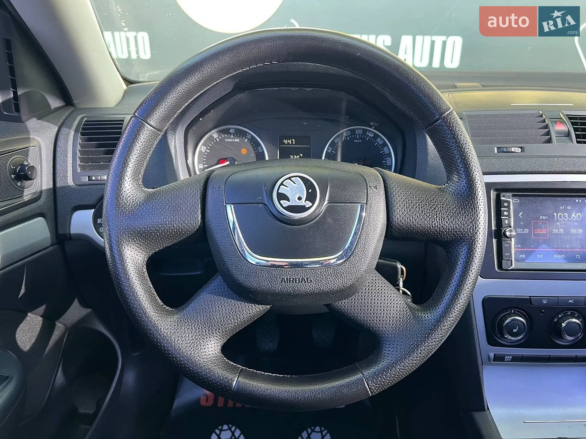 2012 Skoda Octavia - мініатюра 16