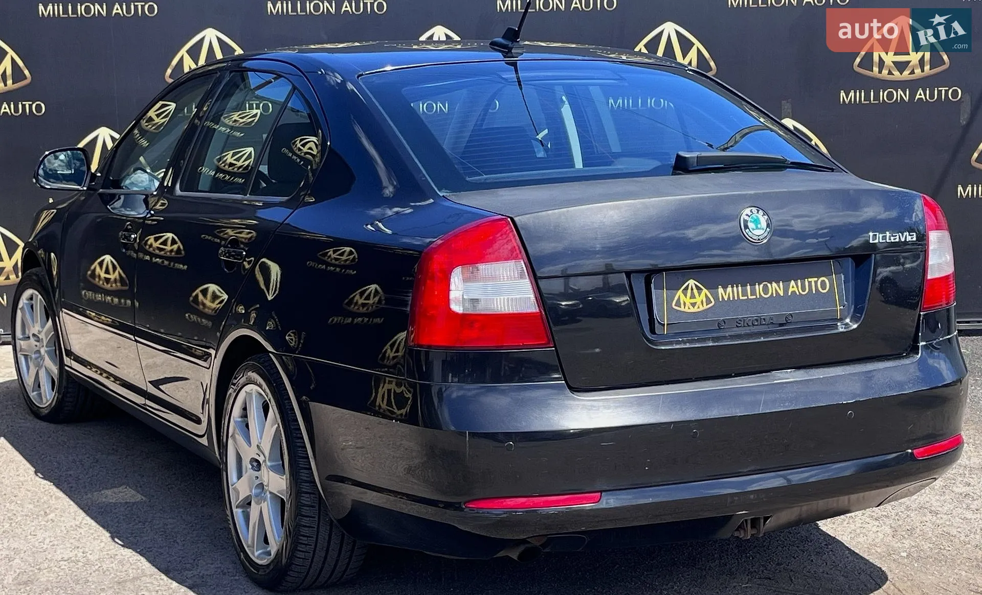 2010 Skoda Octavia - мініатюра 8